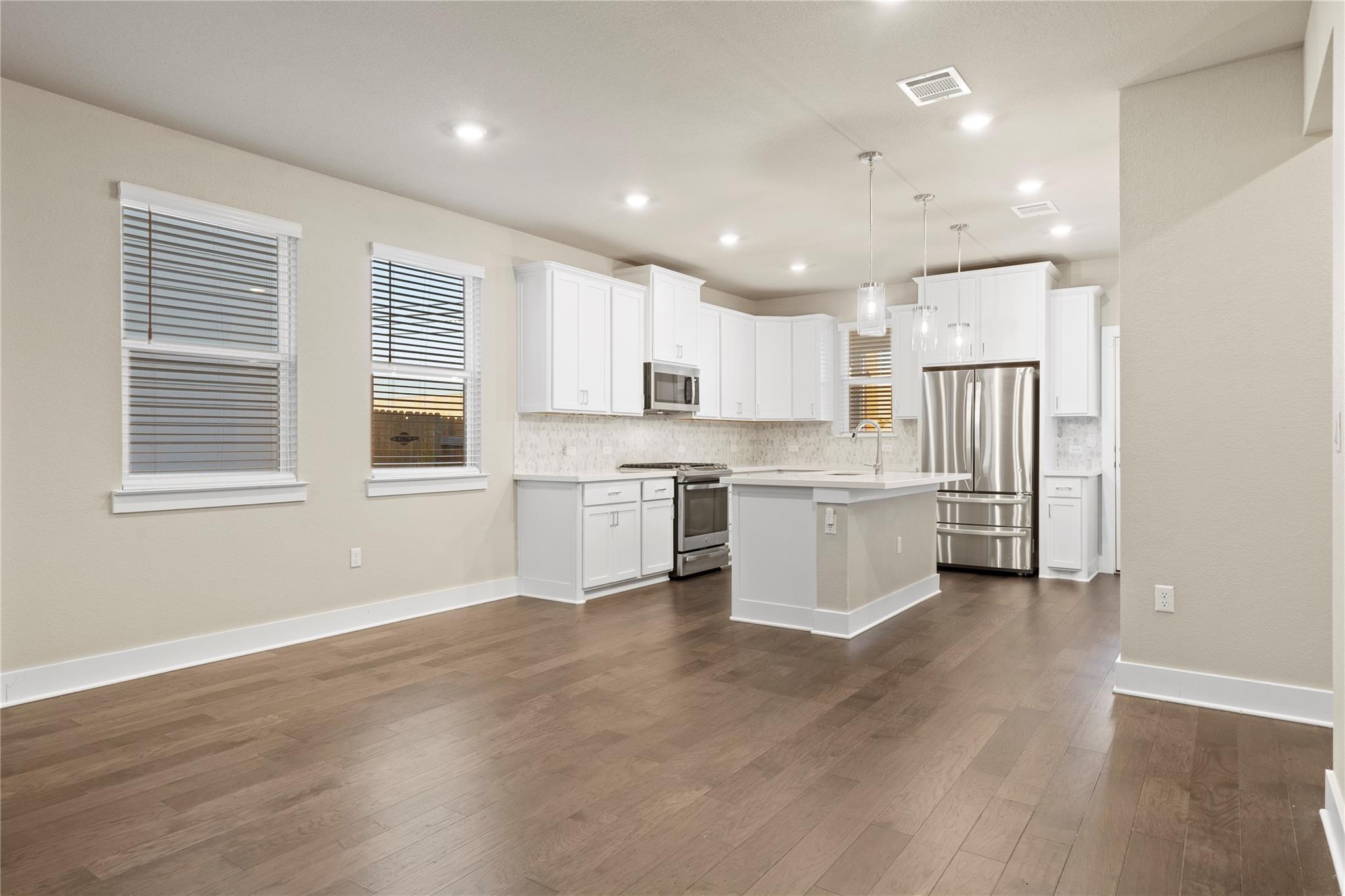 15701 Oglethorpe Dr #100 Property Photo 10