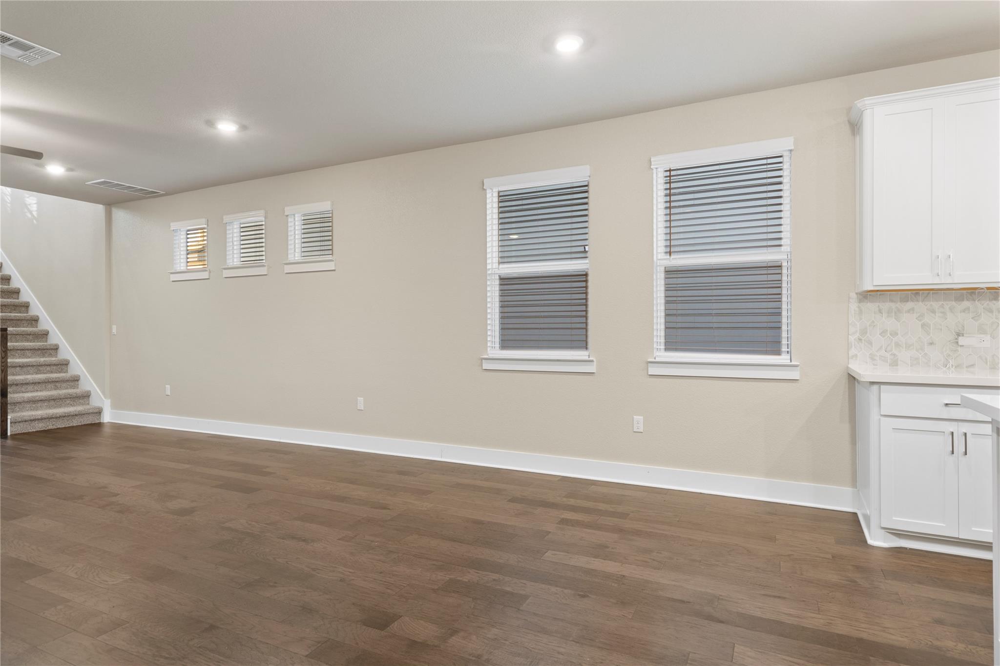 15701 Oglethorpe Dr #100 Property Photo 11