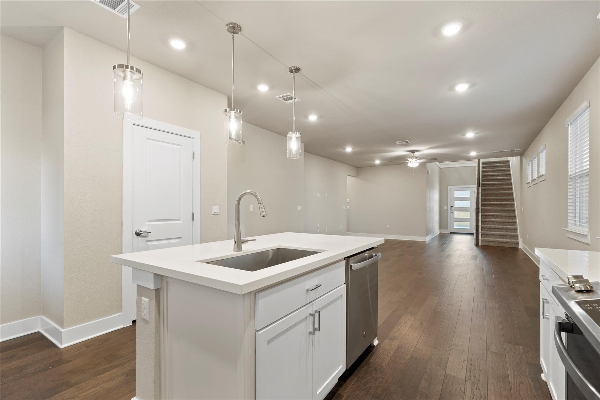 15701 Oglethorpe Dr #100 Property Photo 14