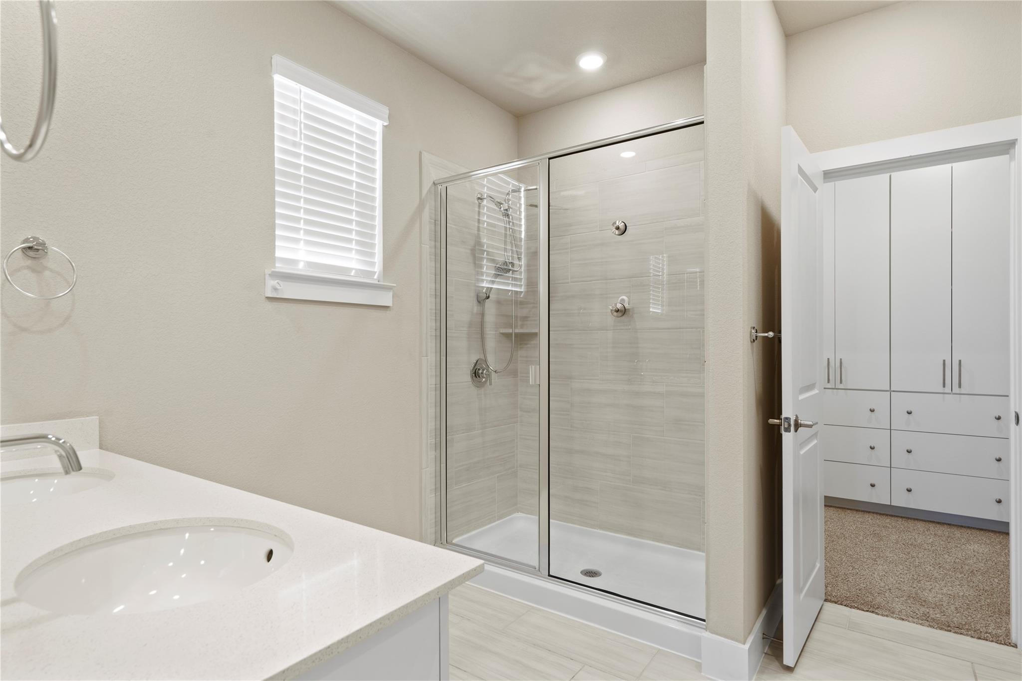 15701 Oglethorpe Dr #100 Property Photo 18