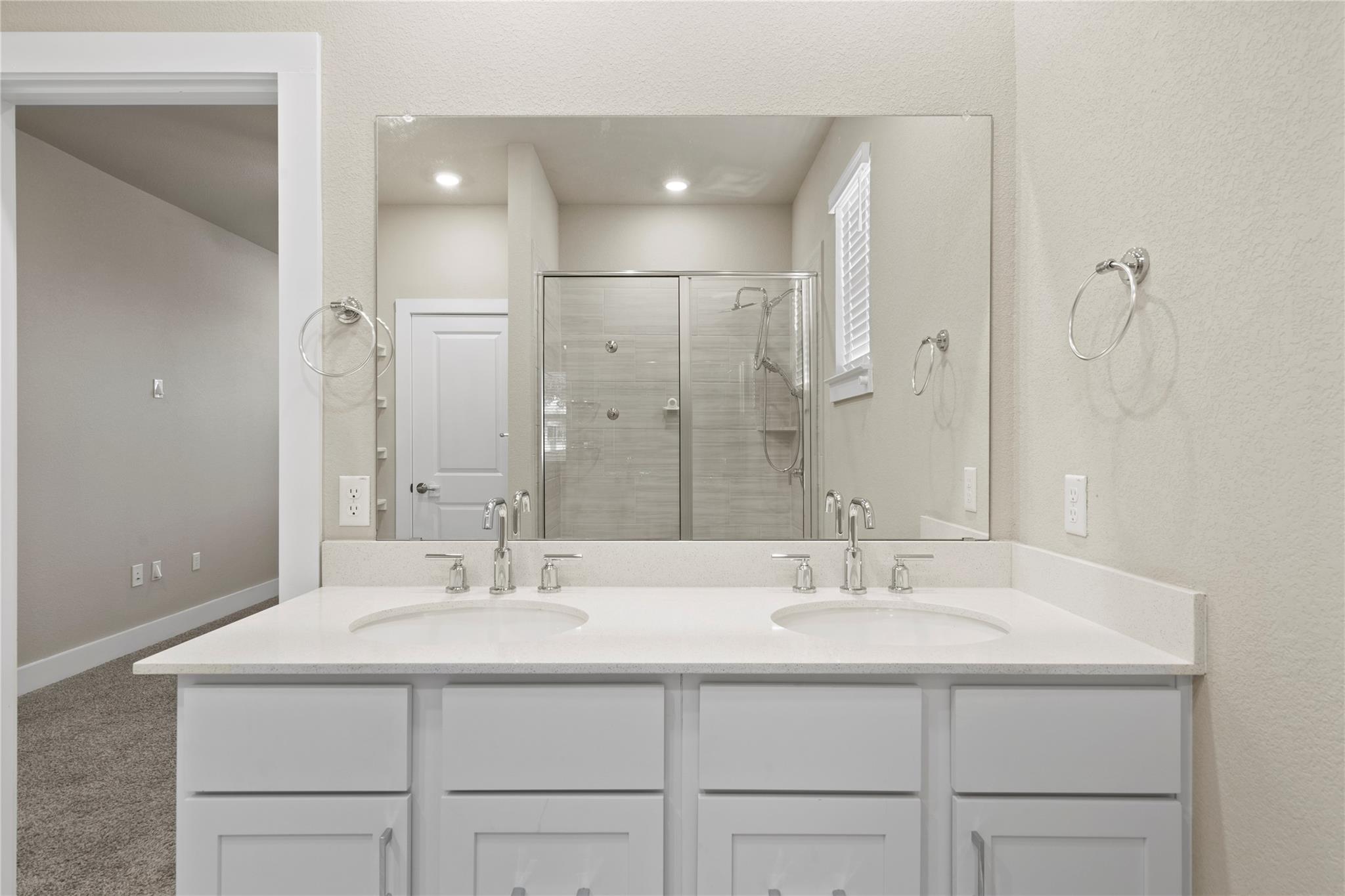 15701 Oglethorpe Dr #100 Property Photo 20