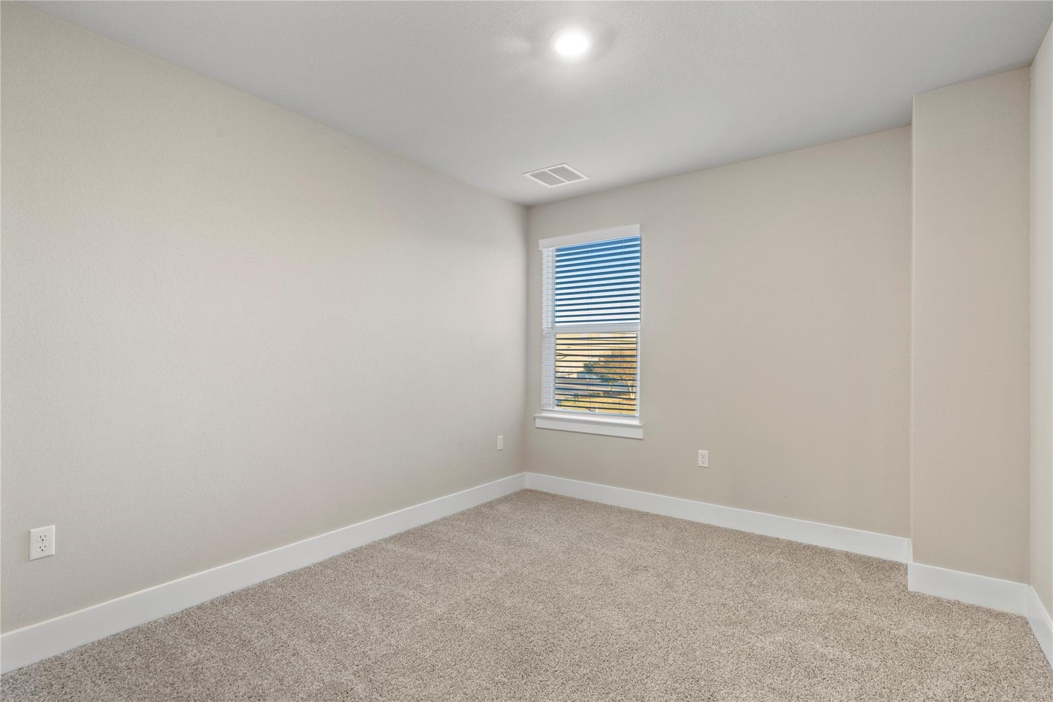 15701 Oglethorpe Dr #100 Property Photo 25