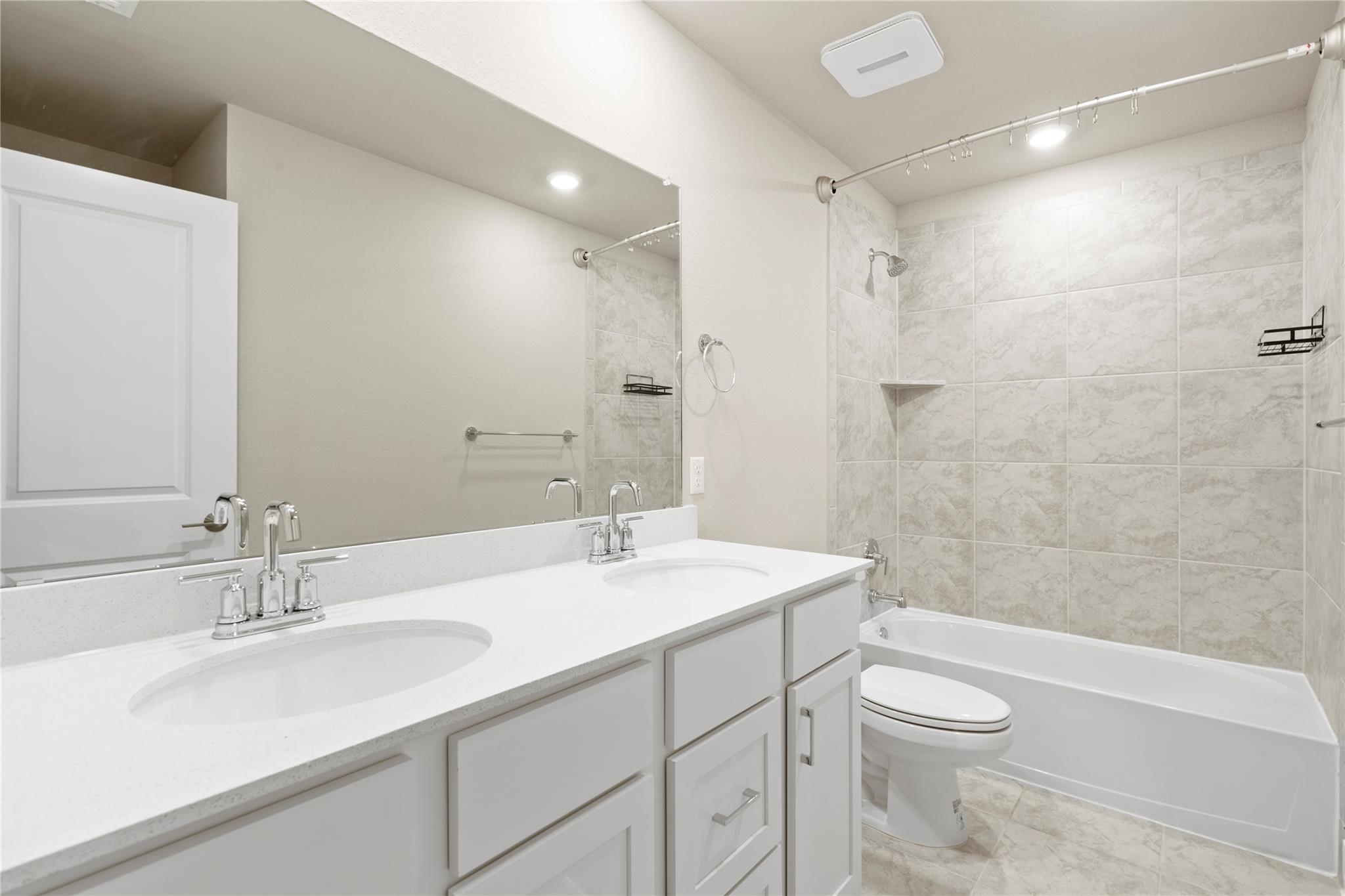15701 Oglethorpe Dr #100 Property Photo 26