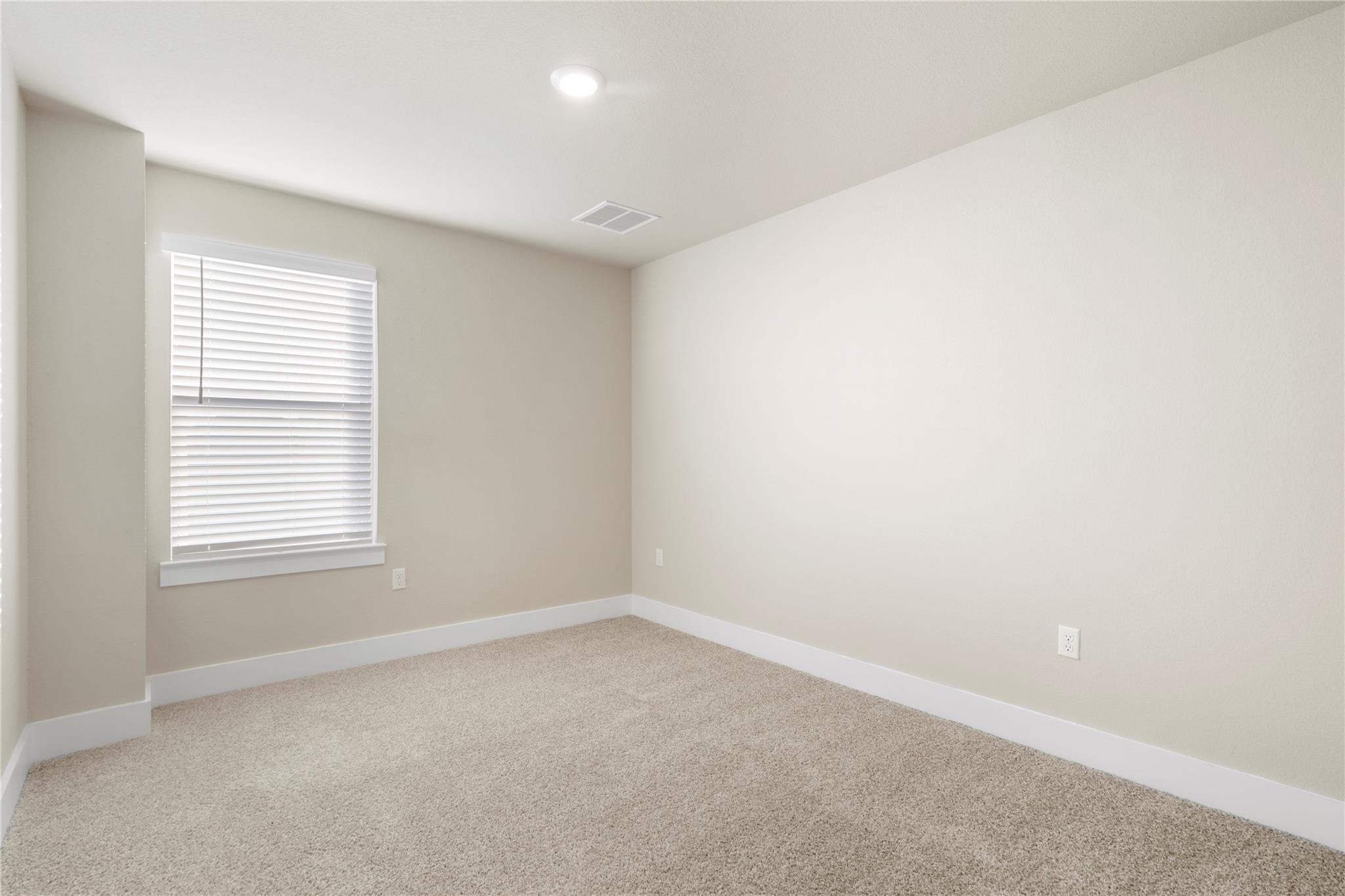 15701 Oglethorpe Dr #100 Property Photo 28