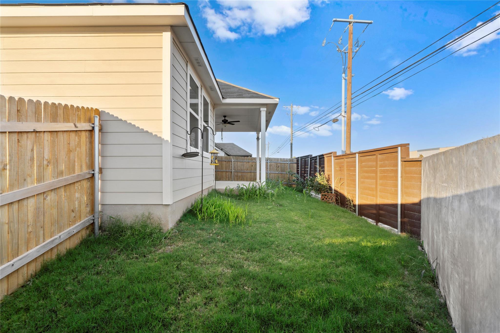 15701 Oglethorpe Dr #100 Property Photo 33