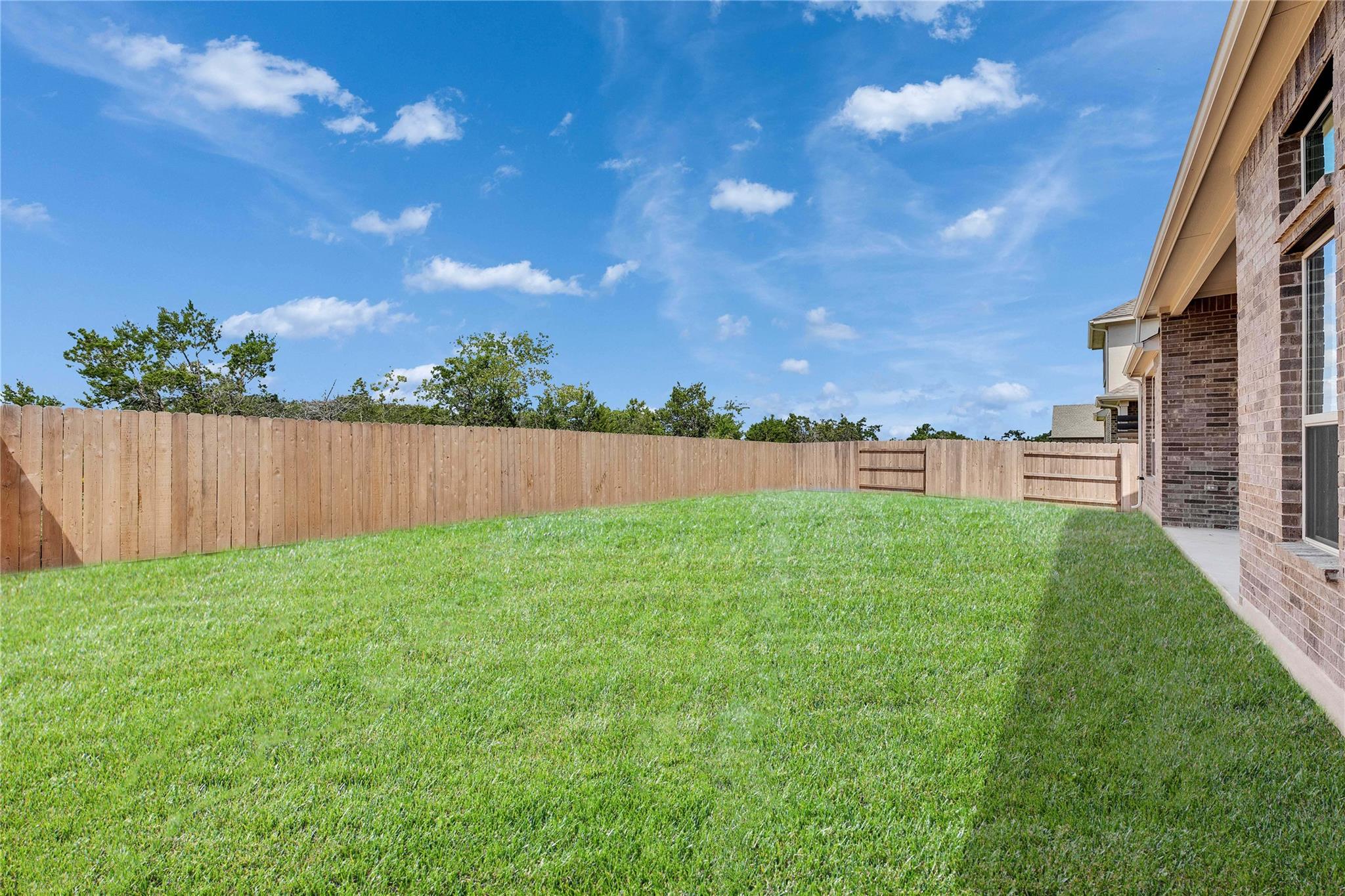 909 Landing Ln Property Photo 20