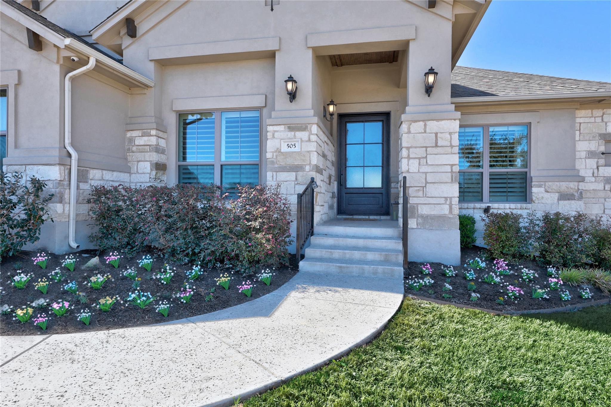 505 Olsen Ct Property Photo