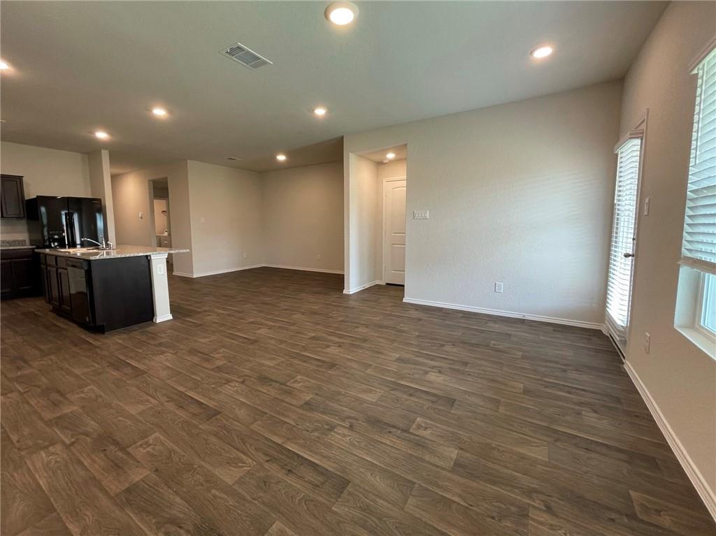 128 Hazel Grv Property Photo 5