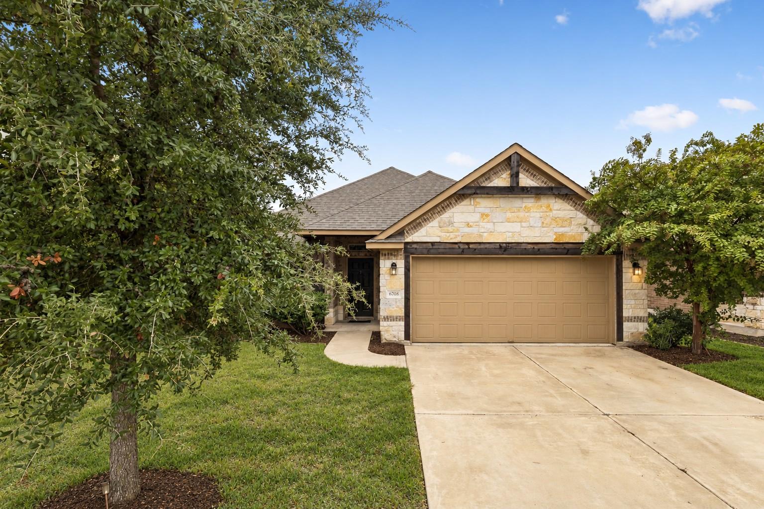6708 Catania Loop Property Photo 1