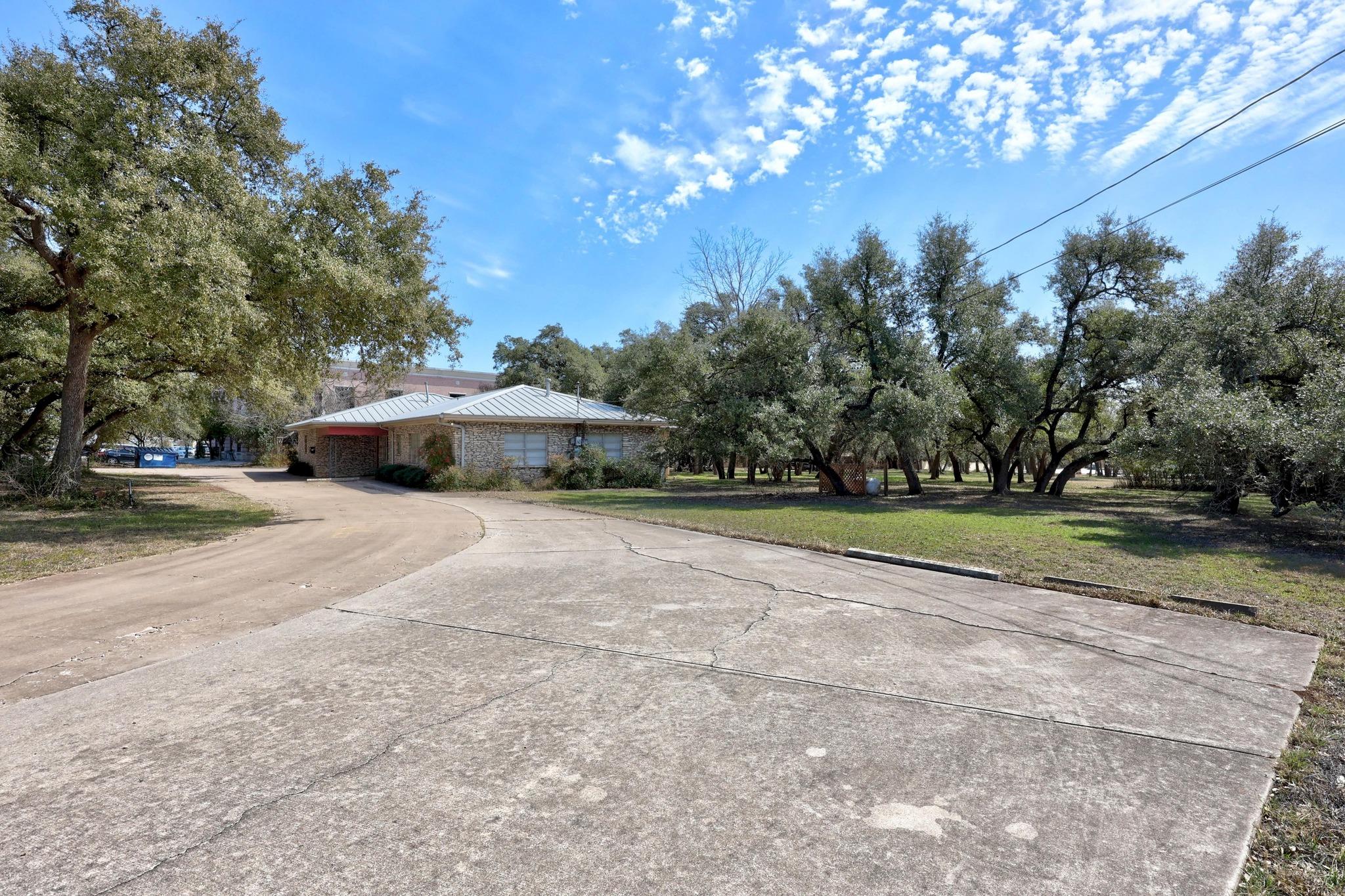 600 W Whitestone Blvd Property Photo 11