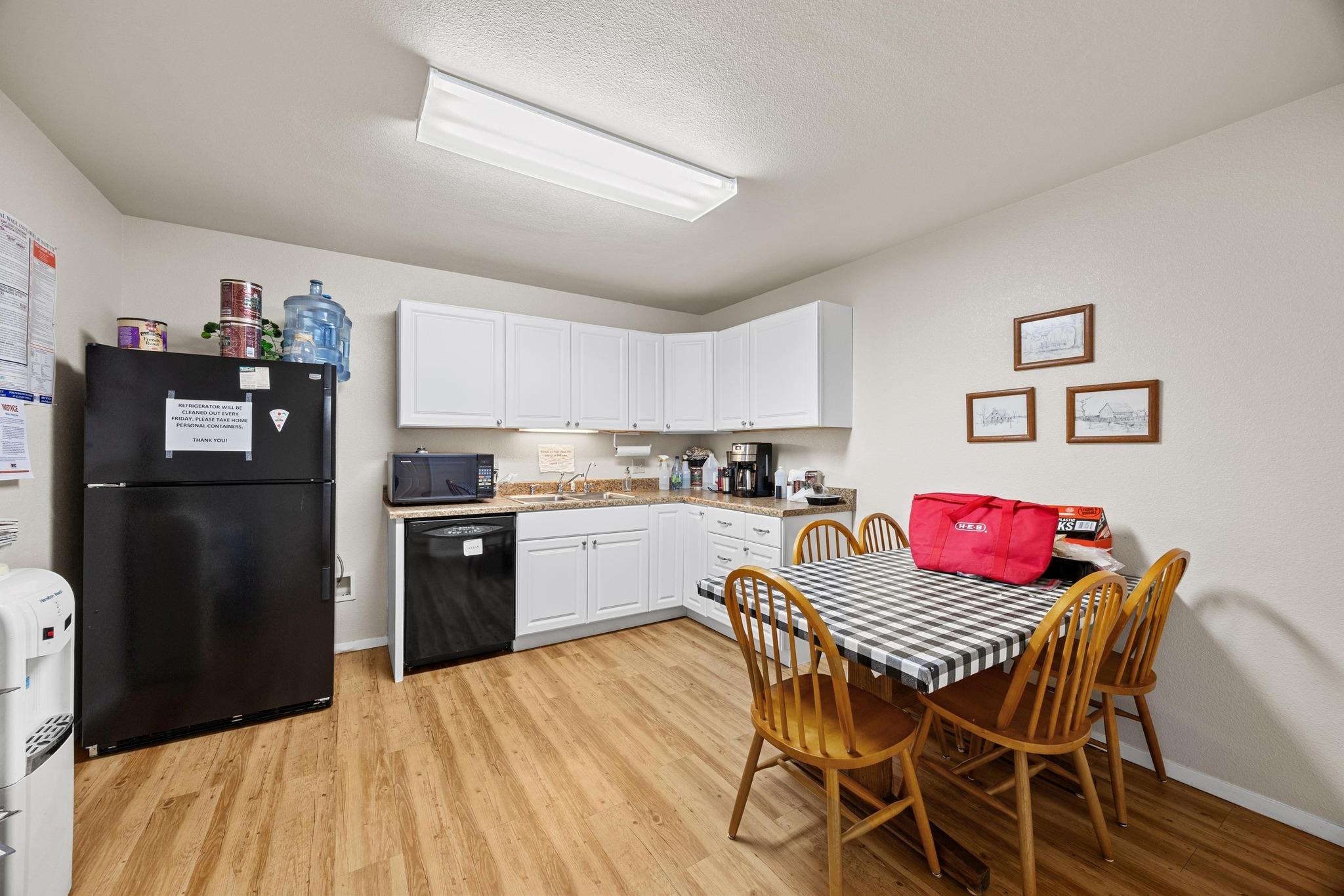 600 W Whitestone Blvd Property Photo 21