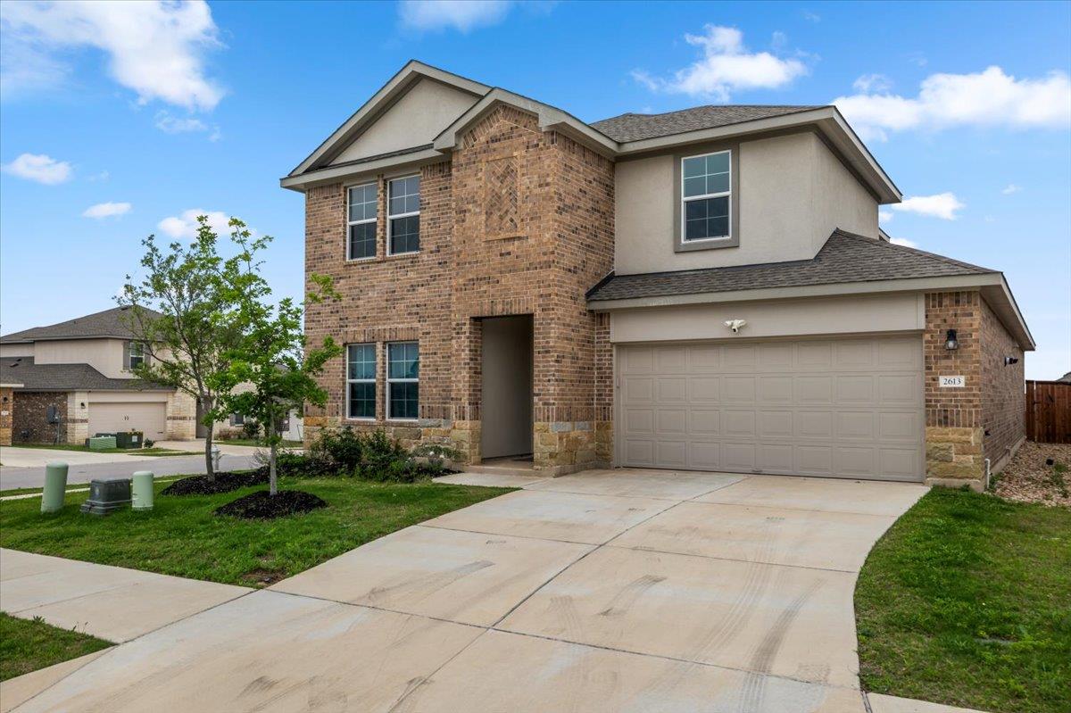 2613 Indian Clover Trl Property Photo 3