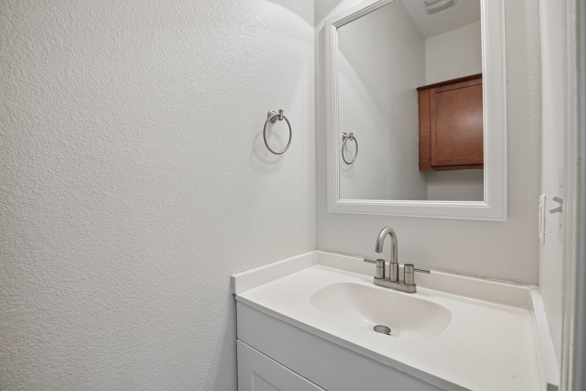 128 Leon River Loop Property Photo 16