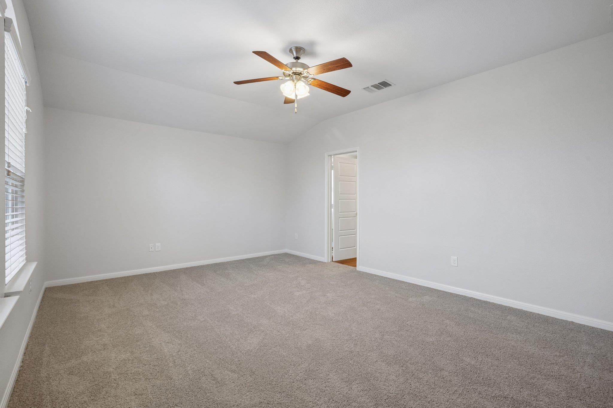 128 Leon River Loop Property Photo 23