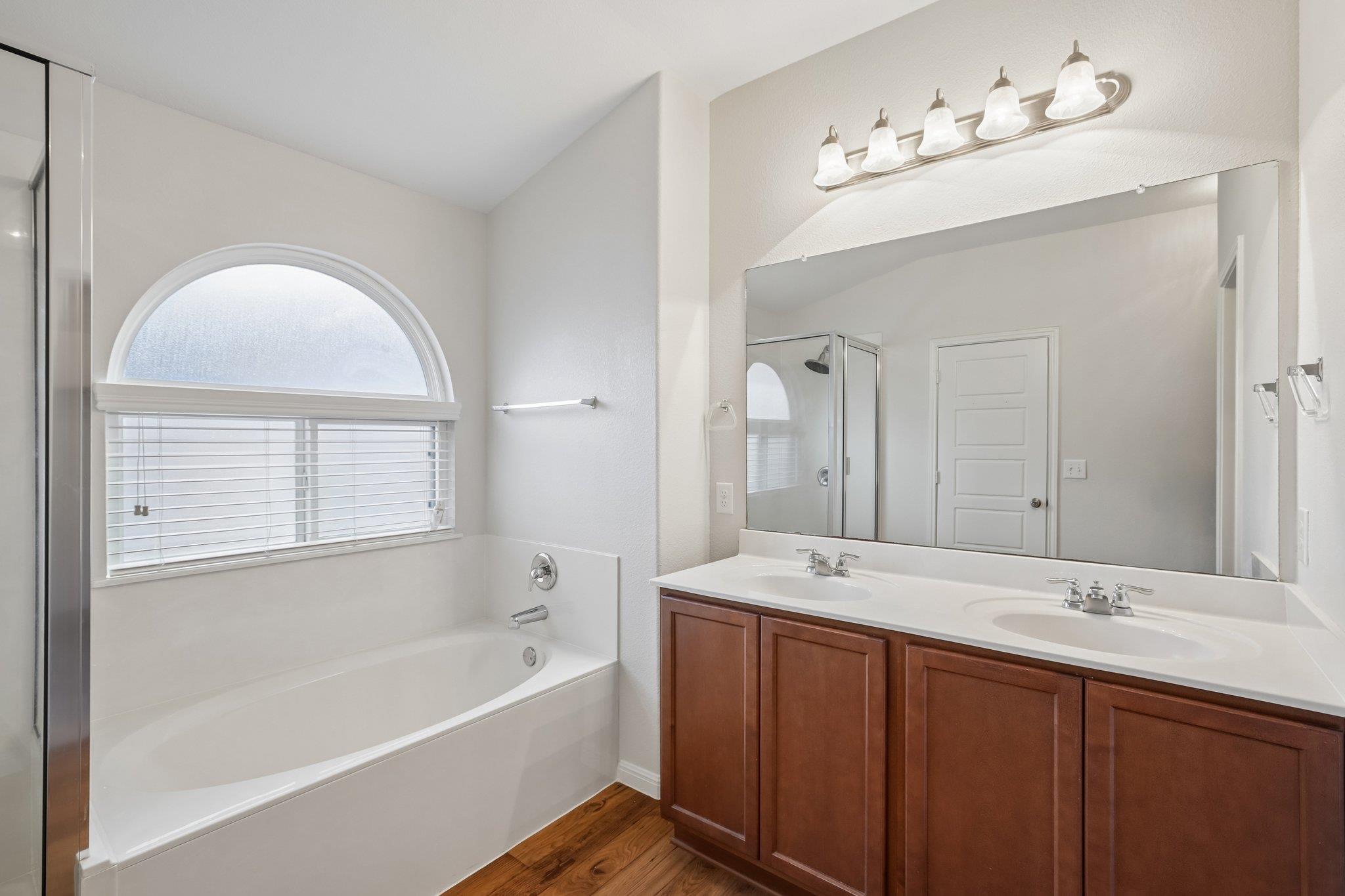 128 Leon River Loop Property Photo 27