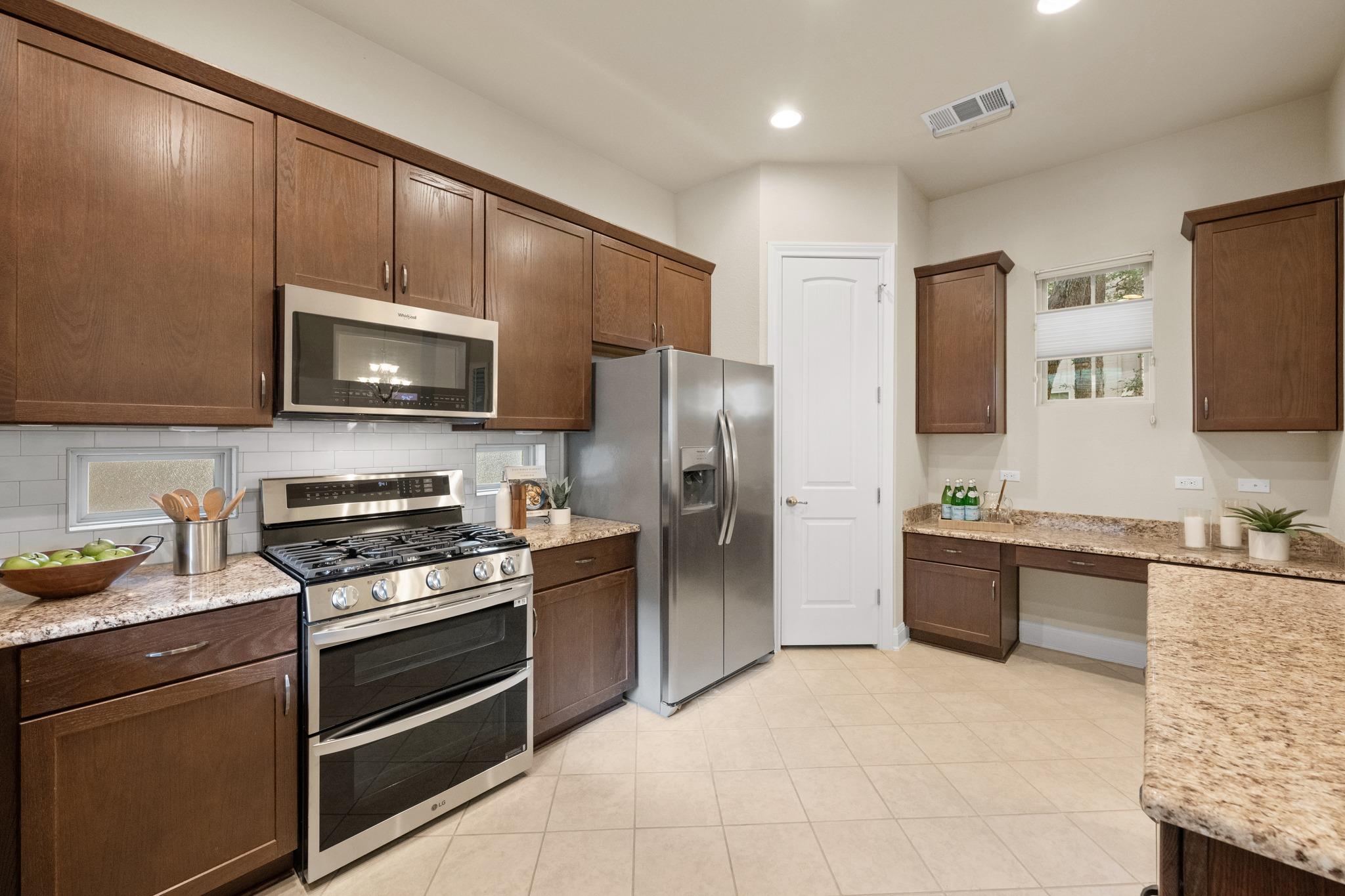2706 Currant Cv Property Photo 6
