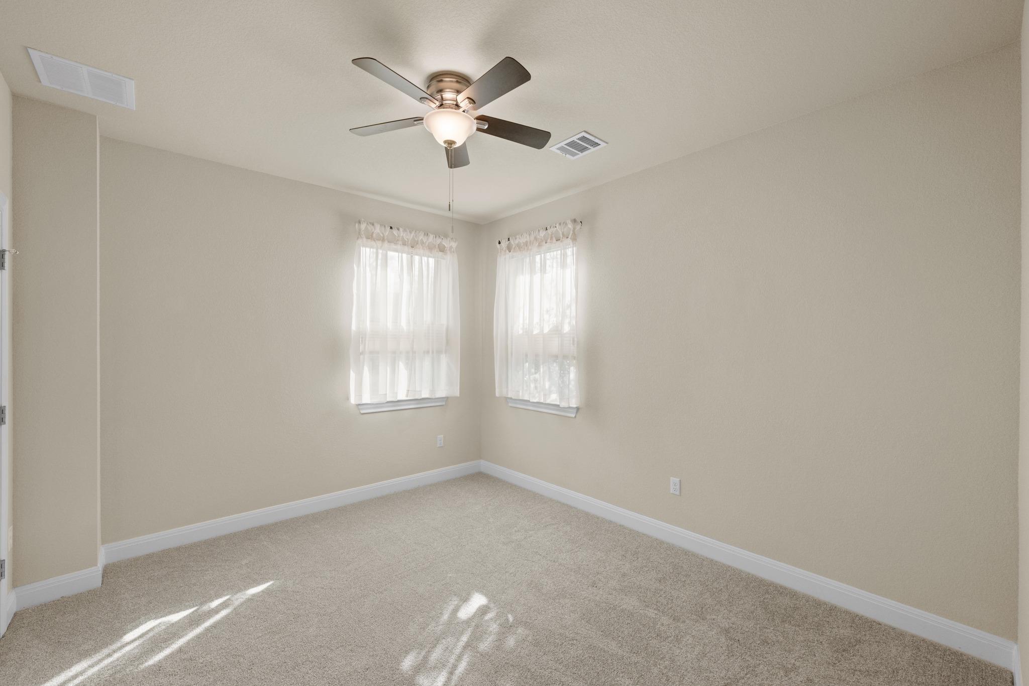 2706 Currant Cv Property Photo 11