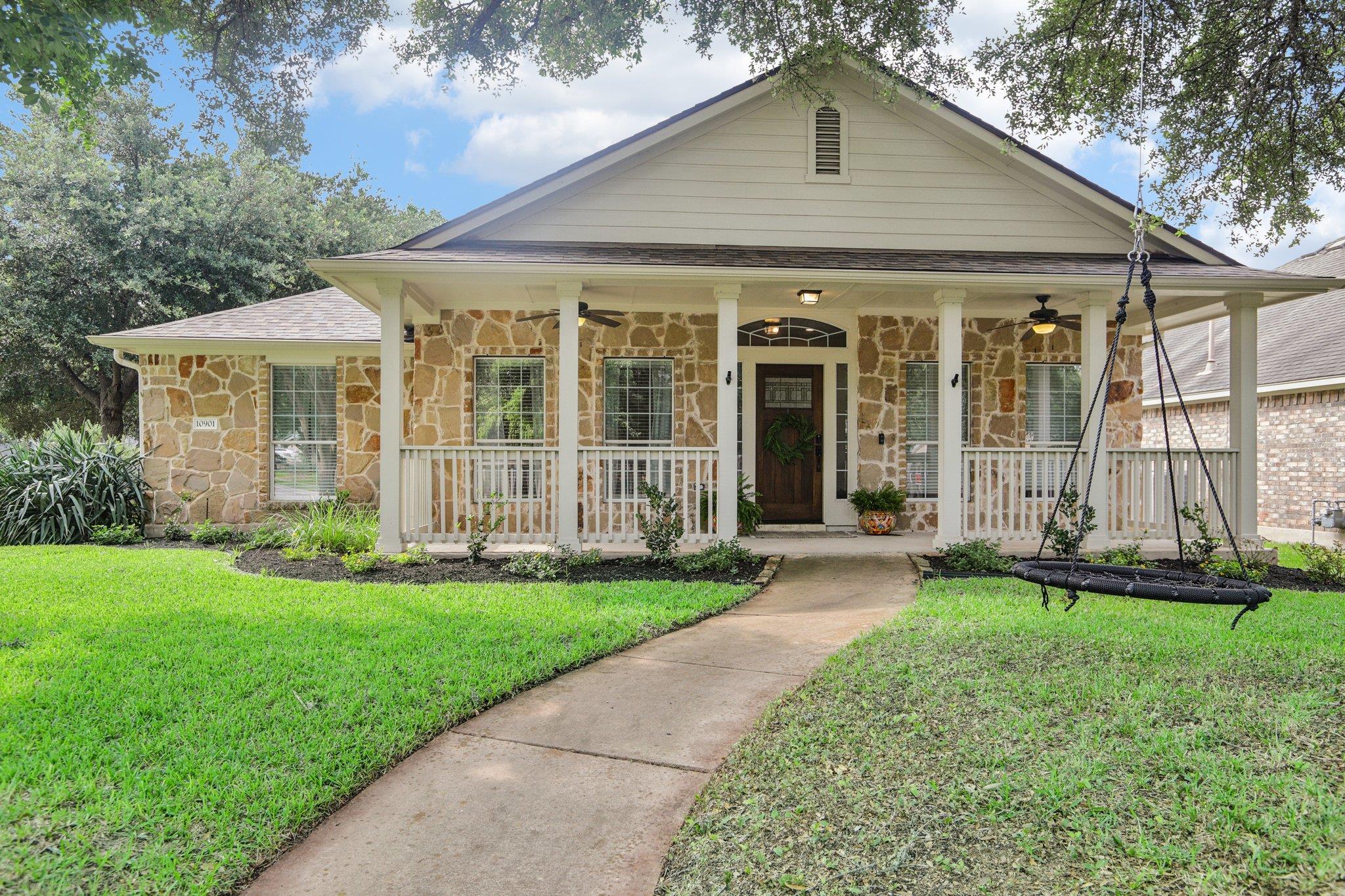 10901 Strand St Property Photo