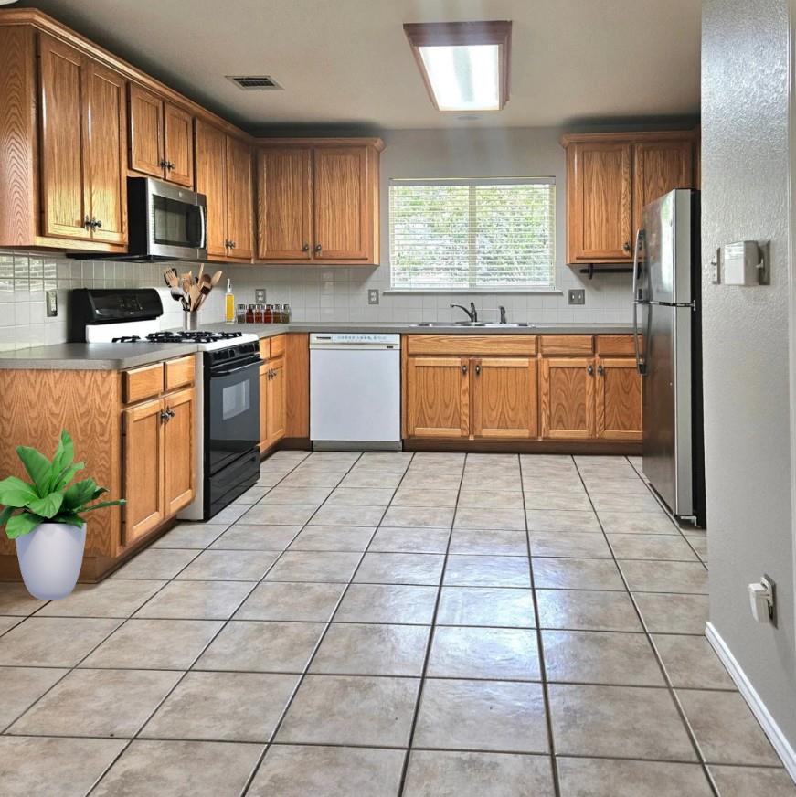 1408 Brighton Bend Ln Property Photo 3