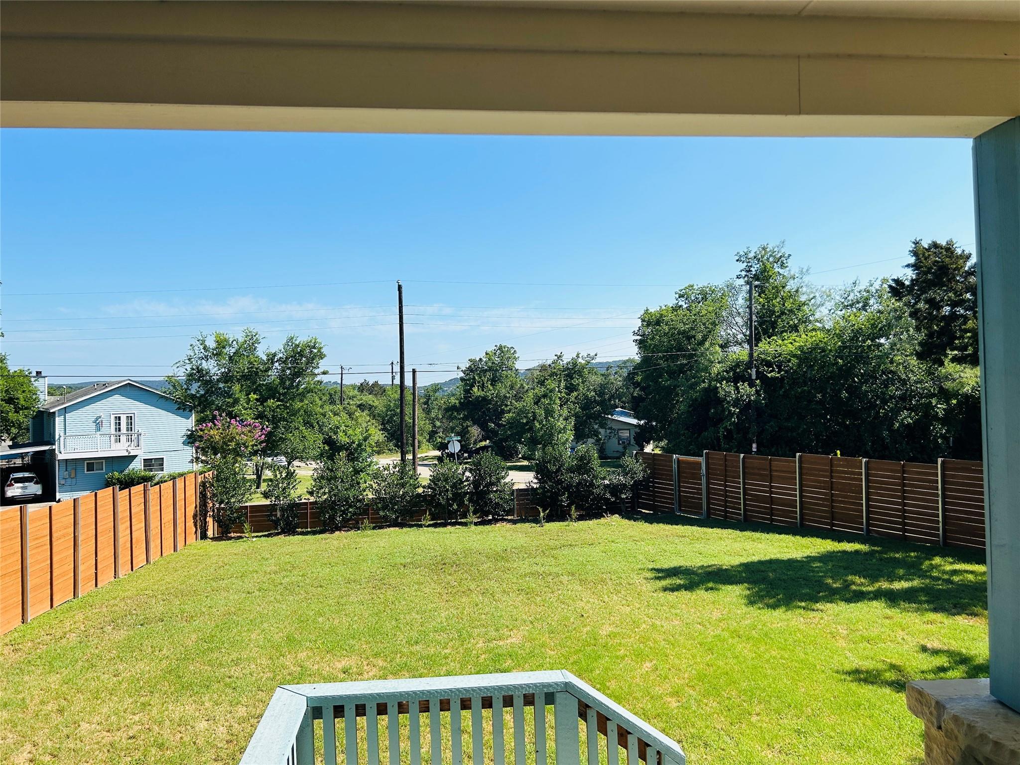 18322 Lake Oaks Dr Property Photo 4