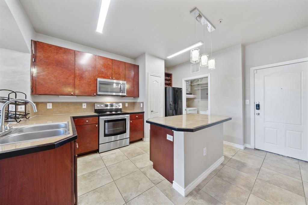 2505 San Gabriel St 612 Property Photo 4