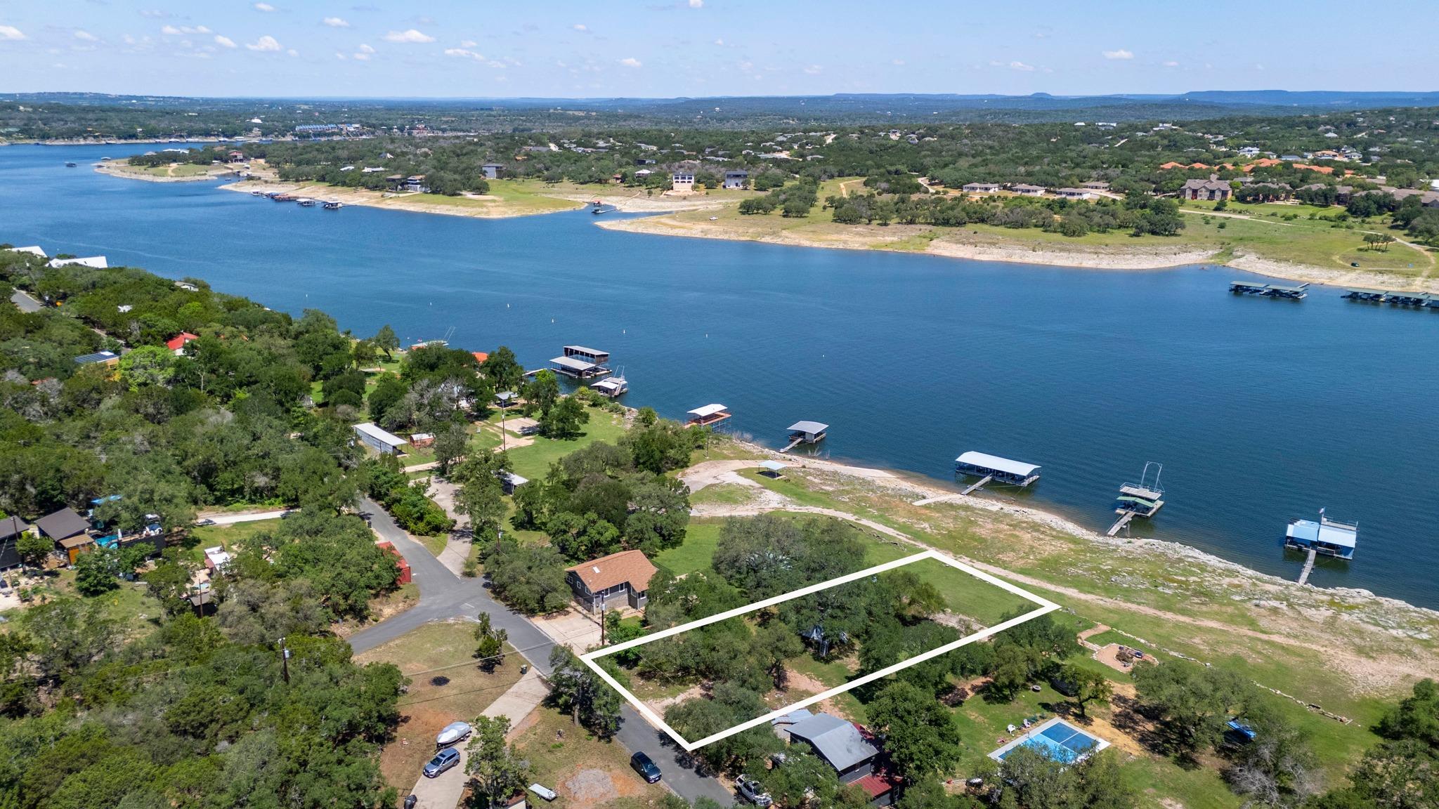 20808 Lakeshore Dr W Property Photo 1