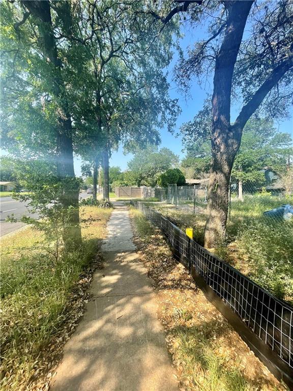4621 Menchaca Rd Property Photo 6