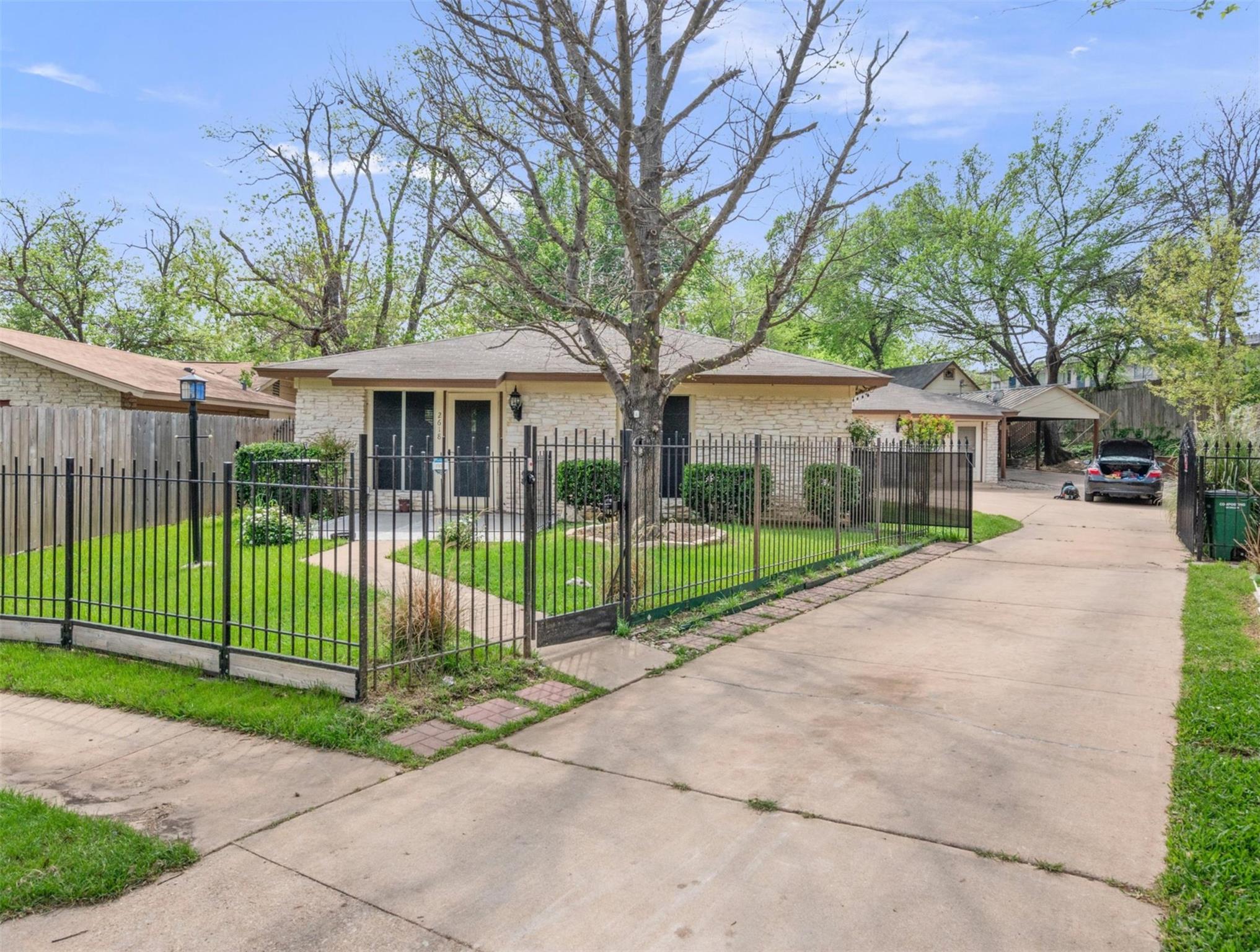 2616 & 2618 Audubon Pl Property Photo 1