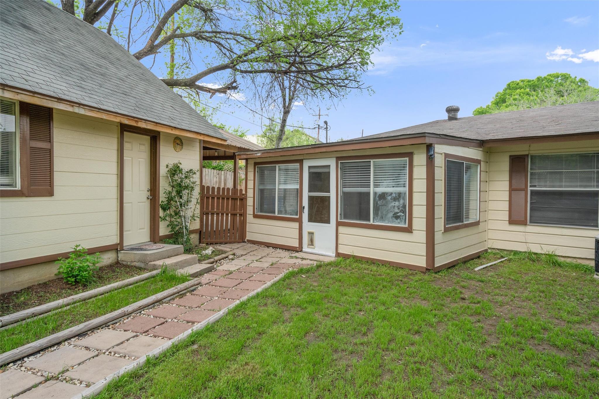 2616 & 2618 Audubon Pl Property Photo 15