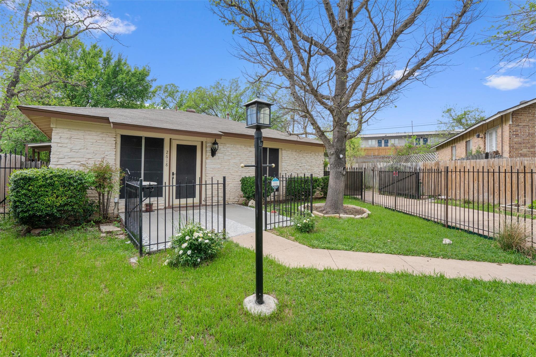 2616 & 2618 Audubon Pl Property Photo 21