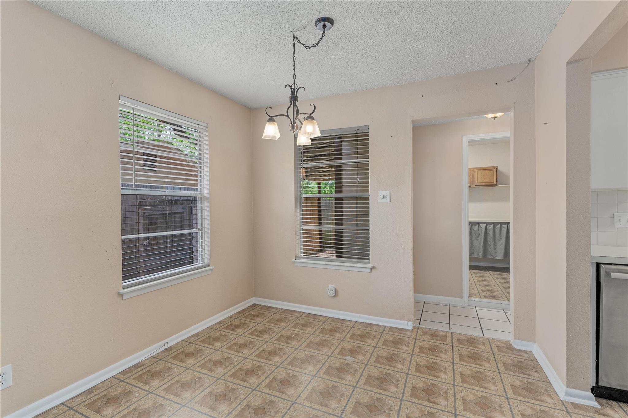 2616 & 2618 Audubon Pl Property Photo 23