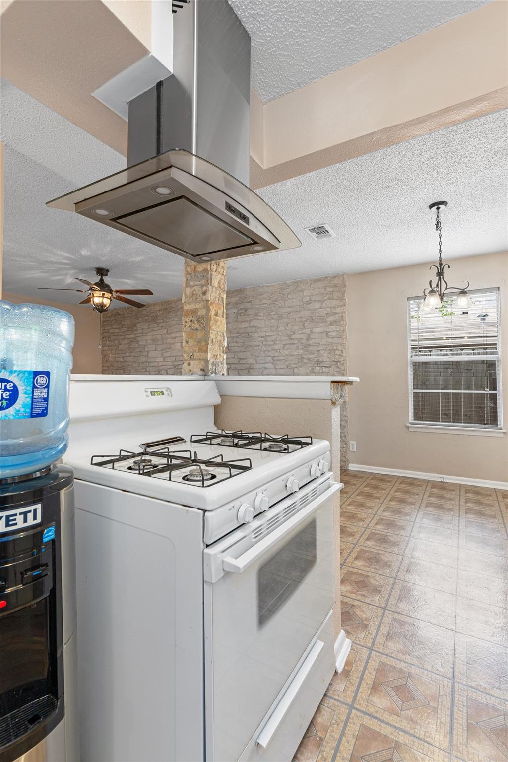 2616 & 2618 Audubon Pl Property Photo 25