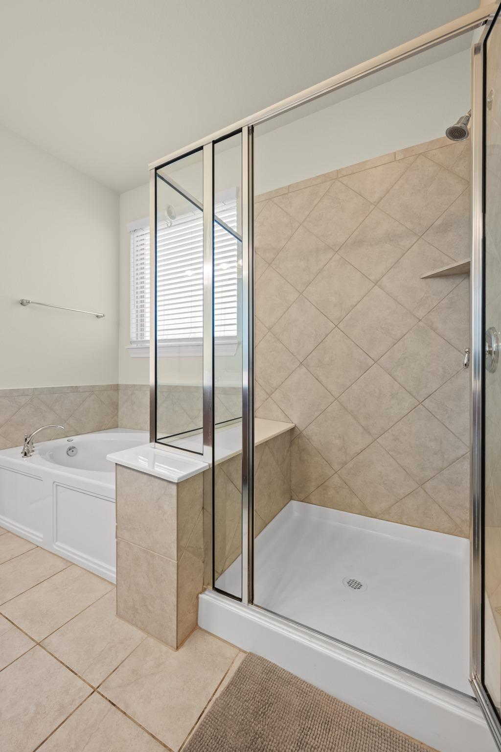 16011 Windroot St Property Photo 21
