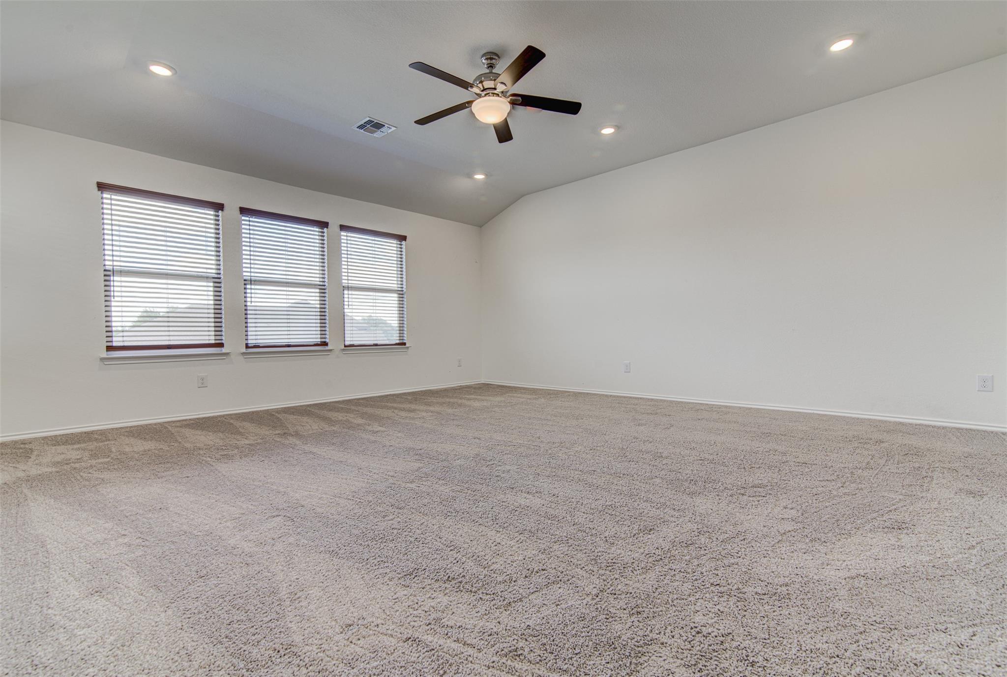 1004 Desaix Dr Property Photo 17