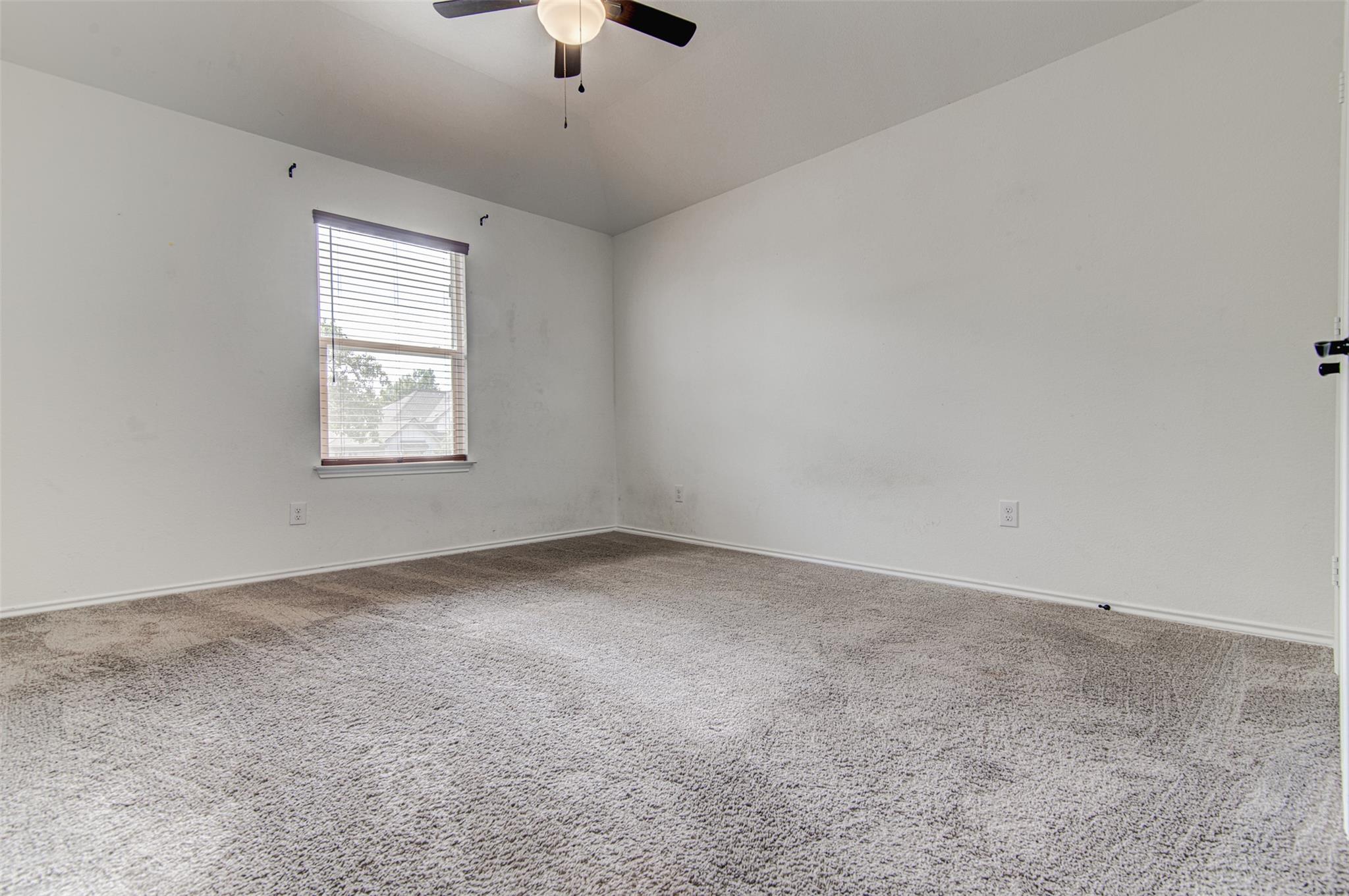 1004 Desaix Dr Property Photo 19