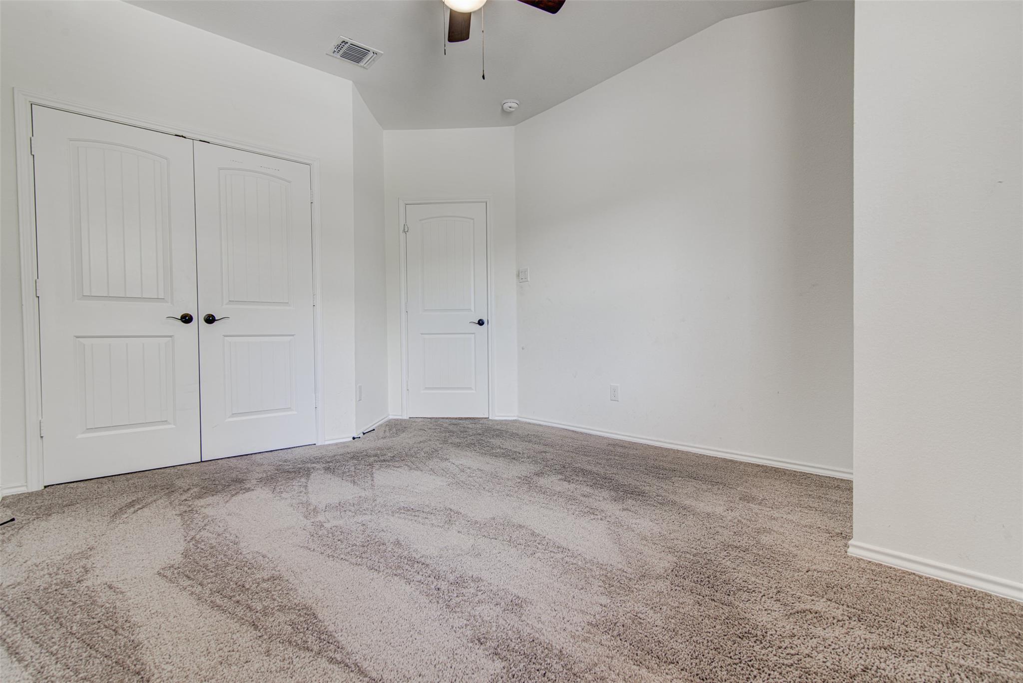 1004 Desaix Dr Property Photo 28