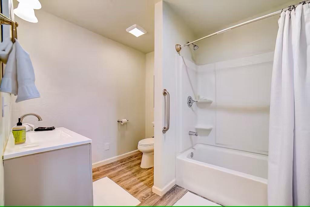 1374 Forest View Dr Property Photo 28