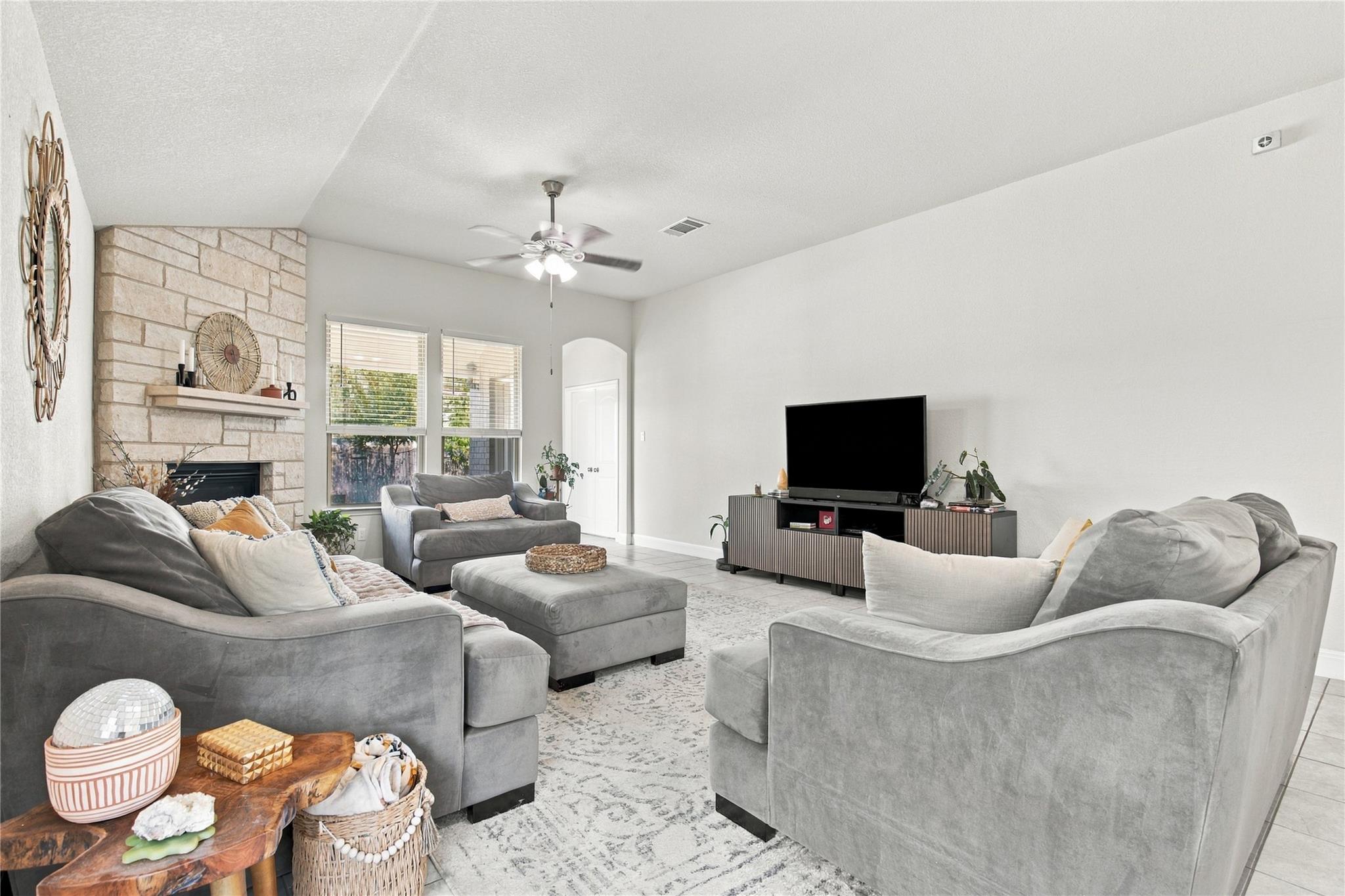 6025 Gimignano Pl Property Photo 8