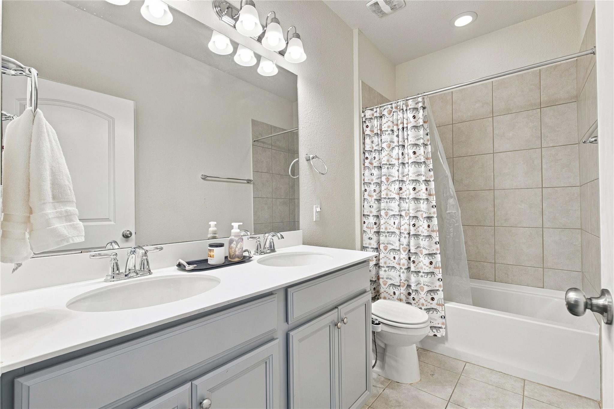 6025 Gimignano Pl Property Photo 27
