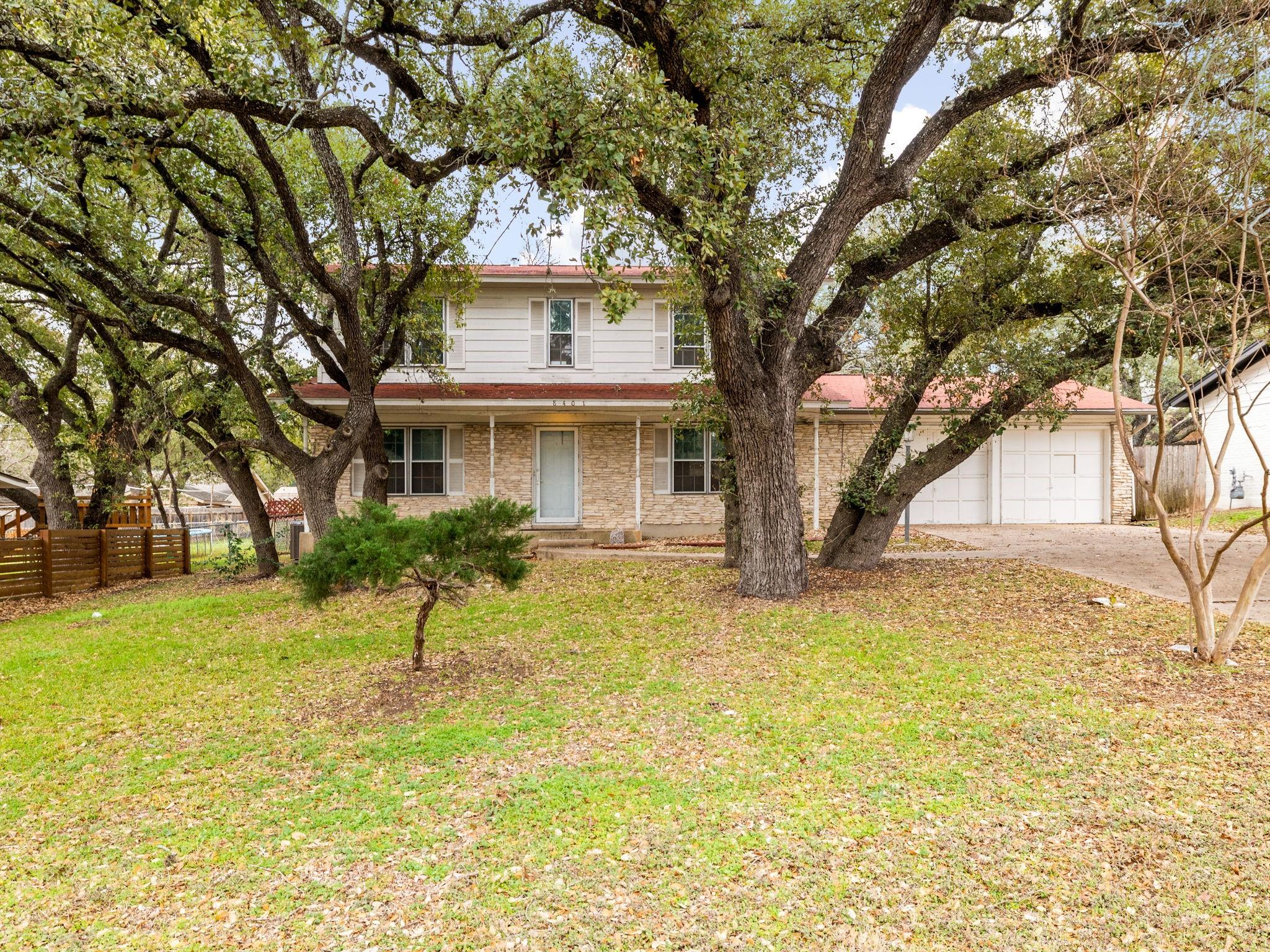 8401 Tecumseh Dr Property Photo 2