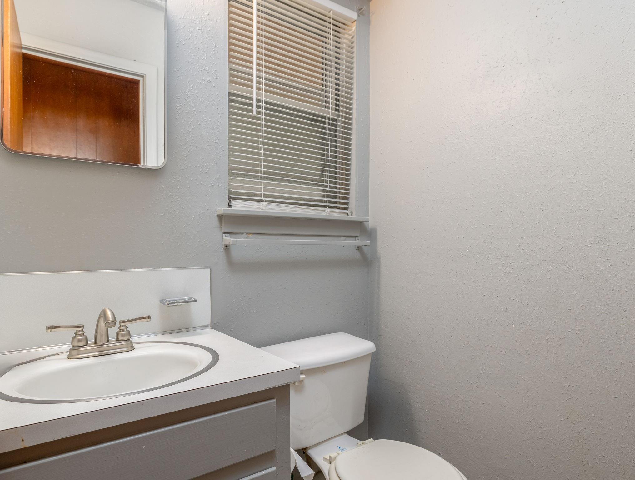 8401 Tecumseh Dr Property Photo 22