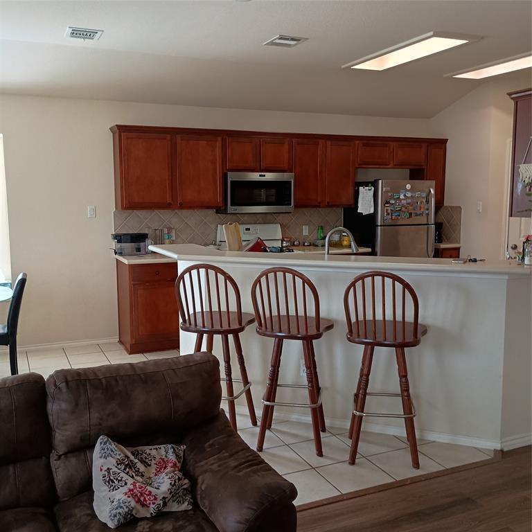 11616 Fletcher Hall Ln Property Photo 4