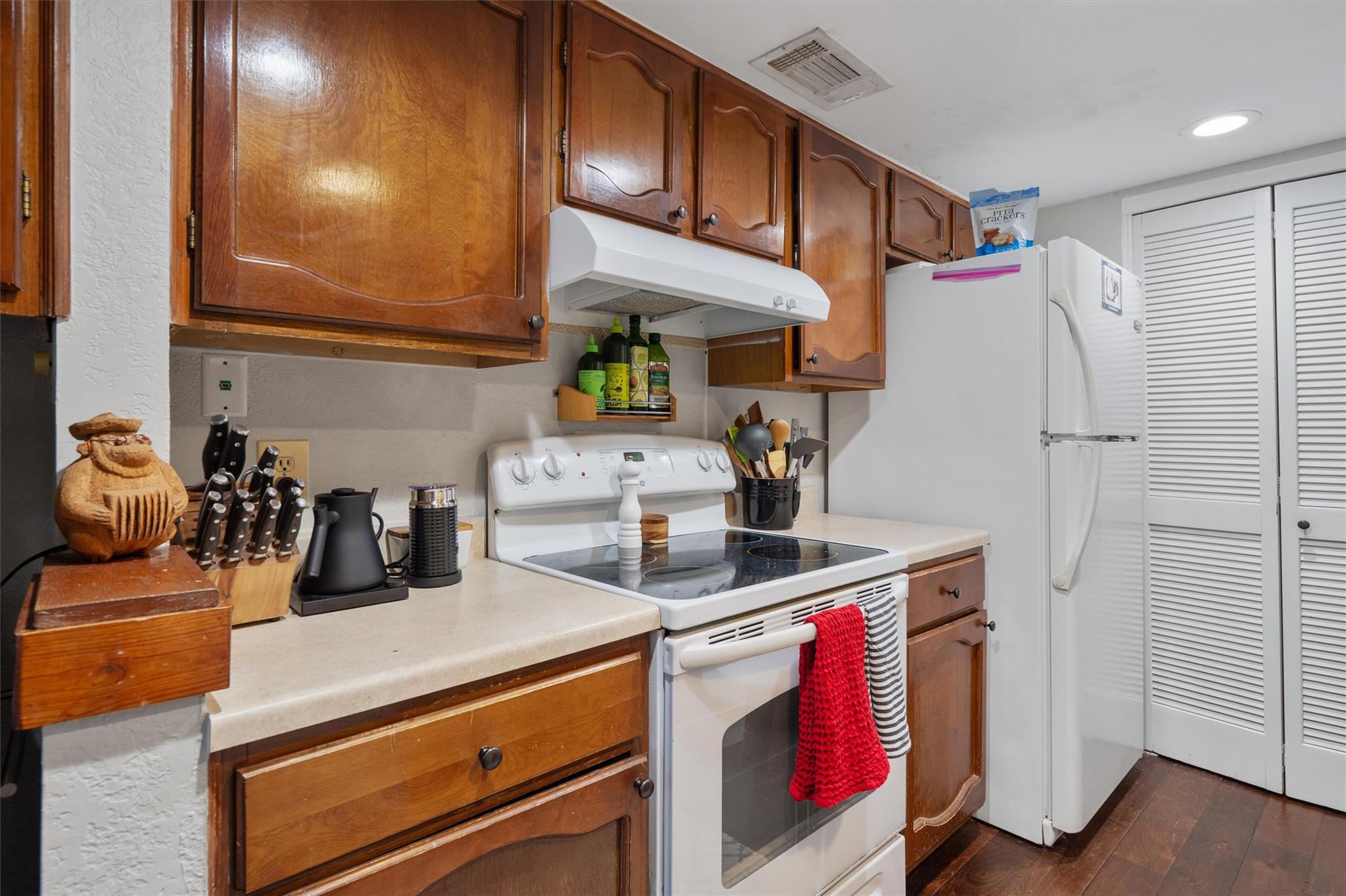 2414 Jones Rd #a Property Photo 10