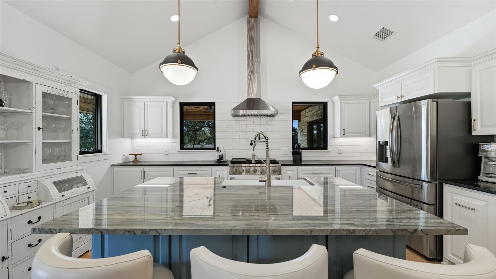 2656 River Bend Rd Property Photo 8