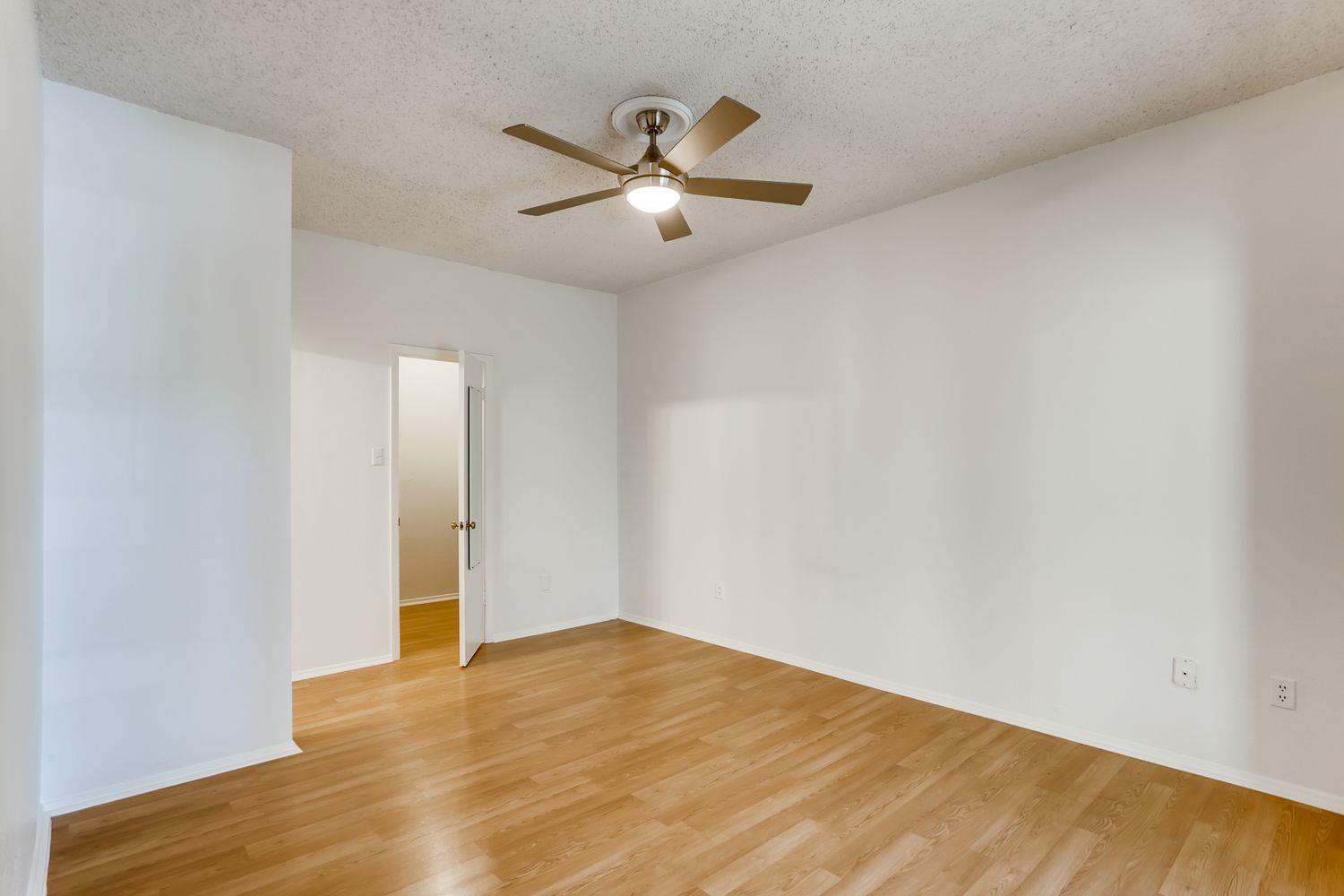 114 E 31st St #209 Property Photo 7