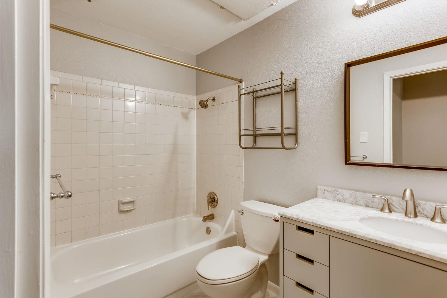 114 E 31st St #209 Property Photo 10