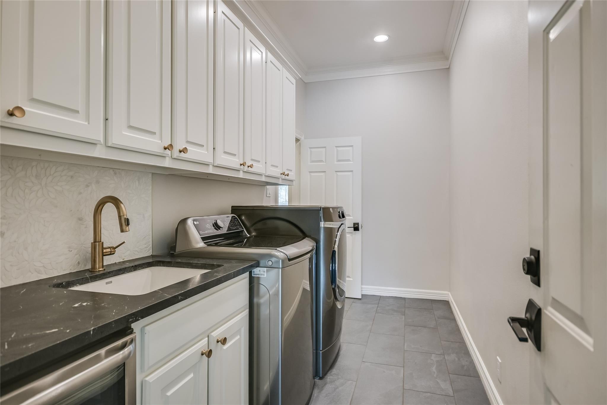 3704 Dogwood Creek Cv Property Photo 17