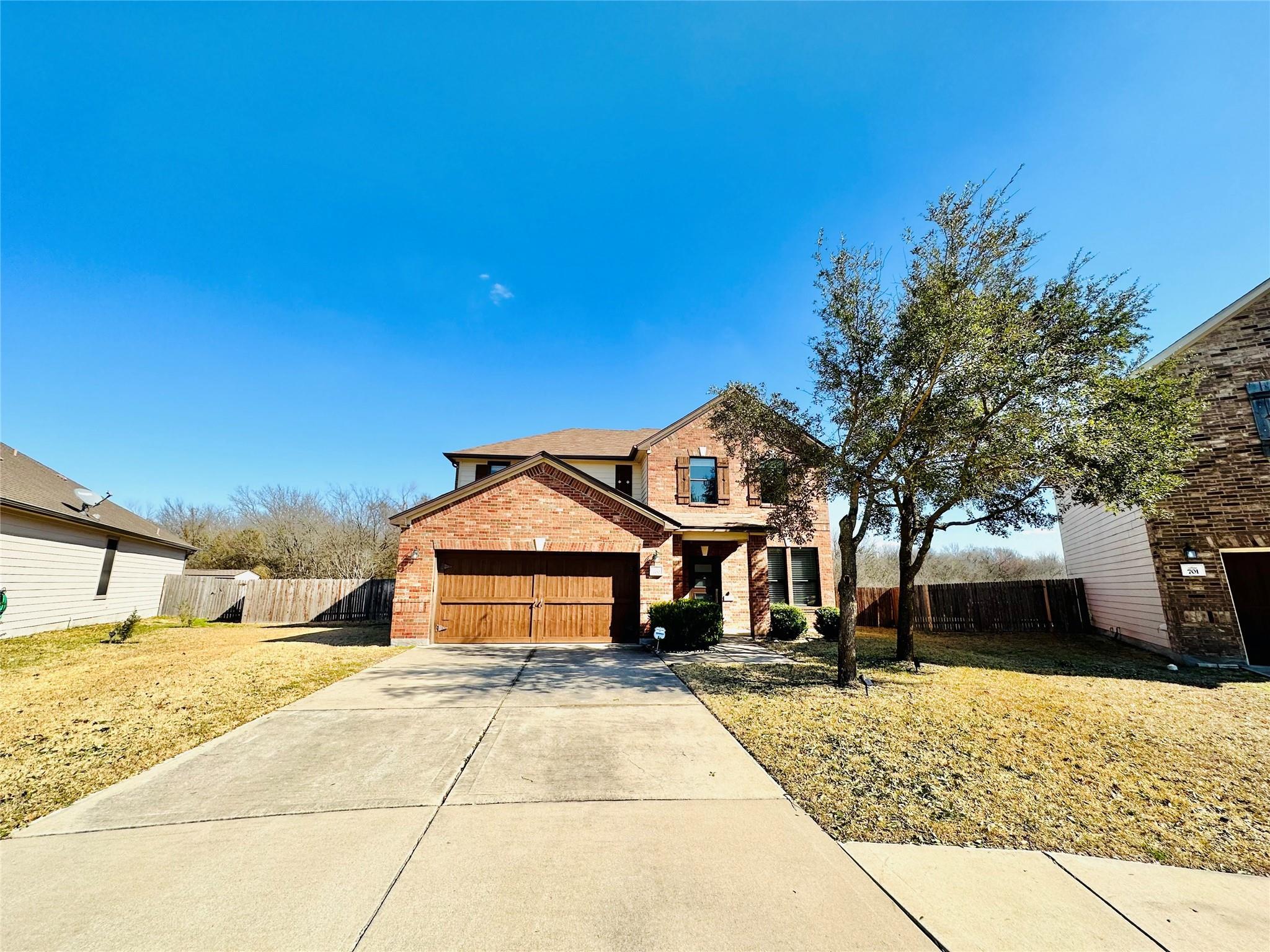 700 Watson Way Property Photo