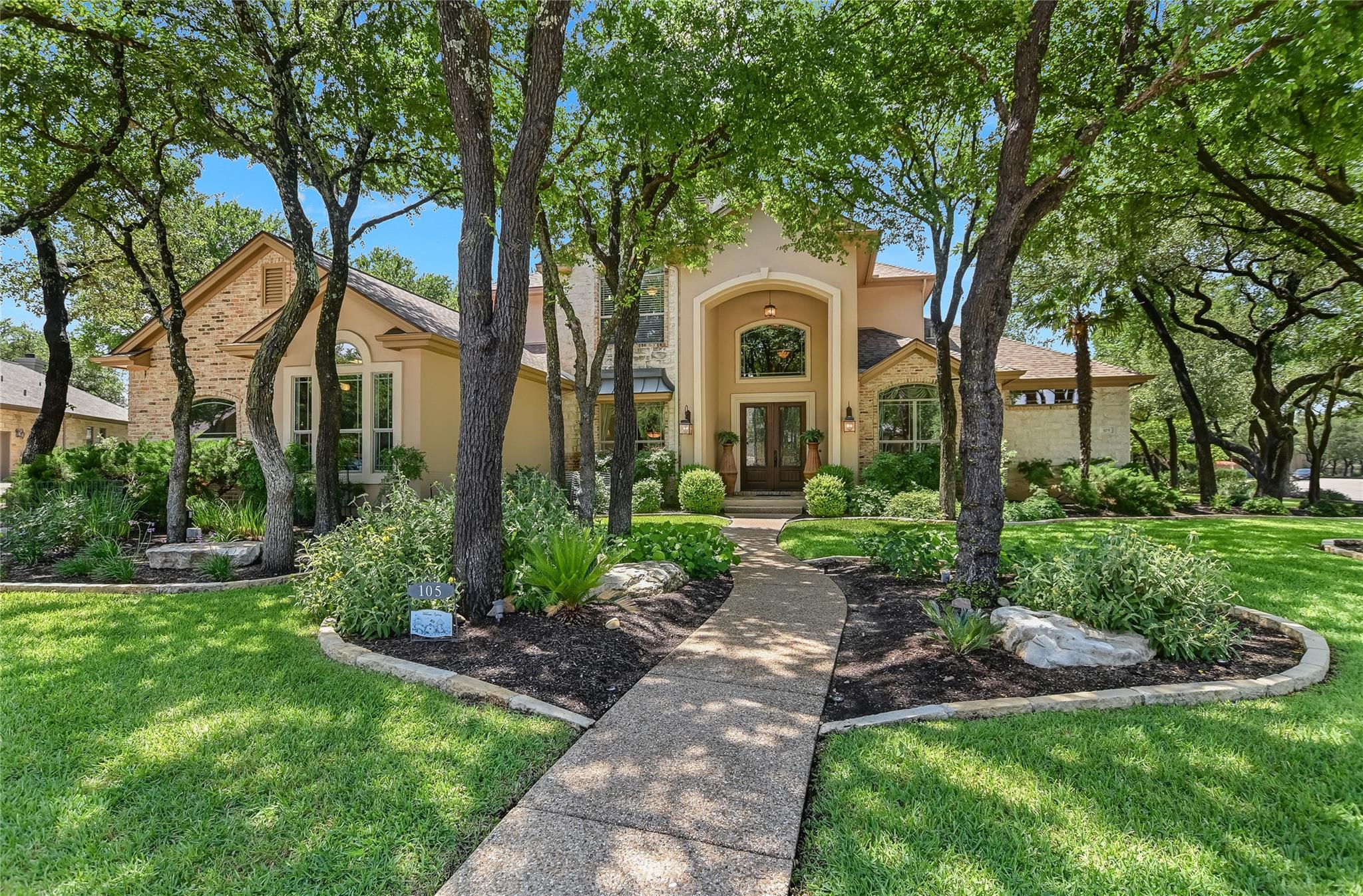 105 Hill Valley Cv Property Photo