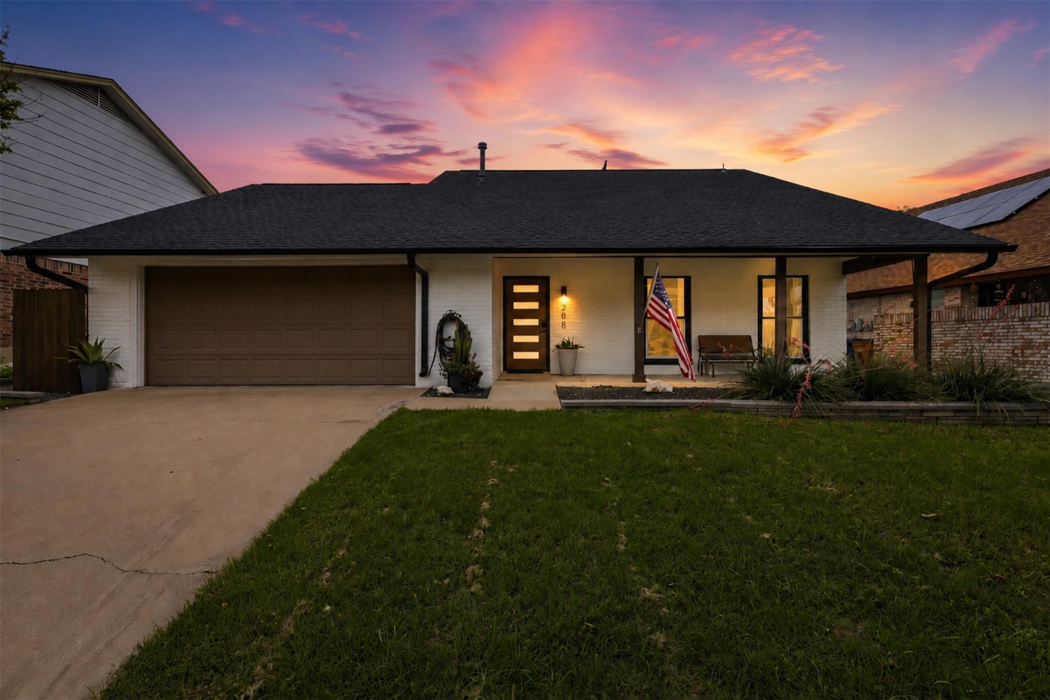208 Skyloop Dr Property Photo 29